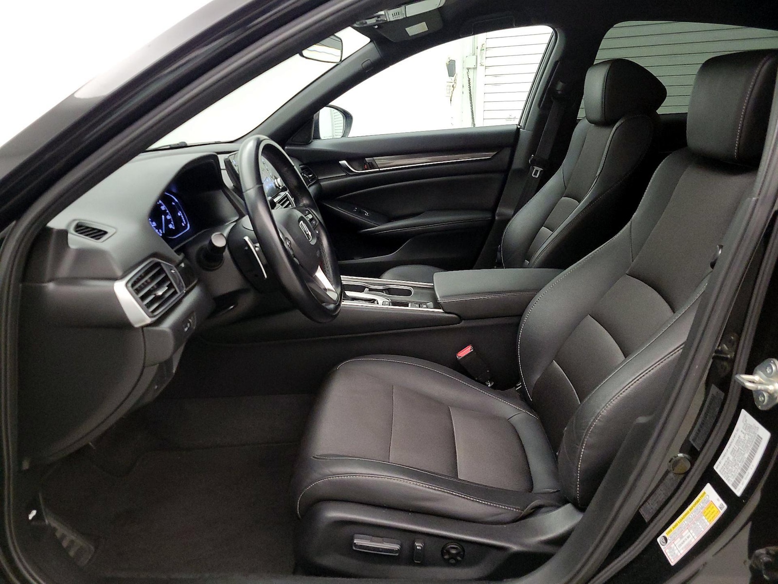 Power Seat(s) & Side Airbags