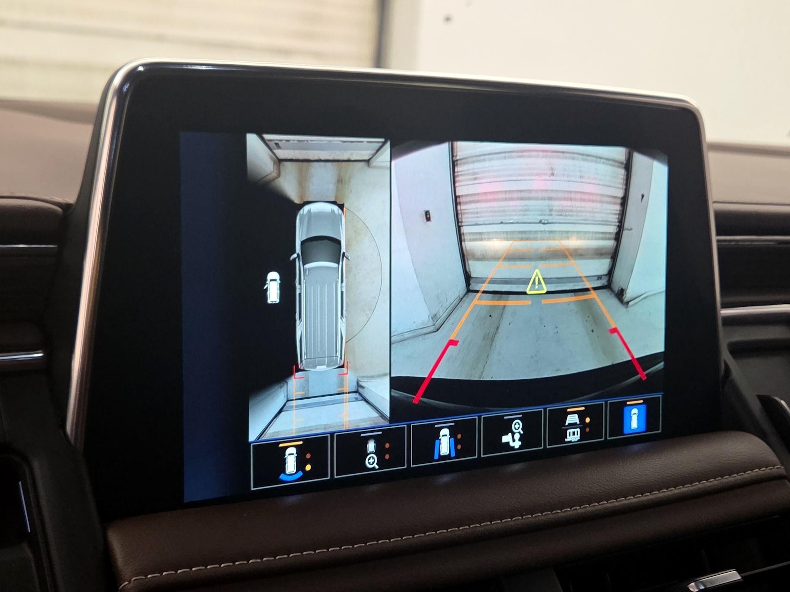2022 Chevrolet Suburban High Country - Photo 15