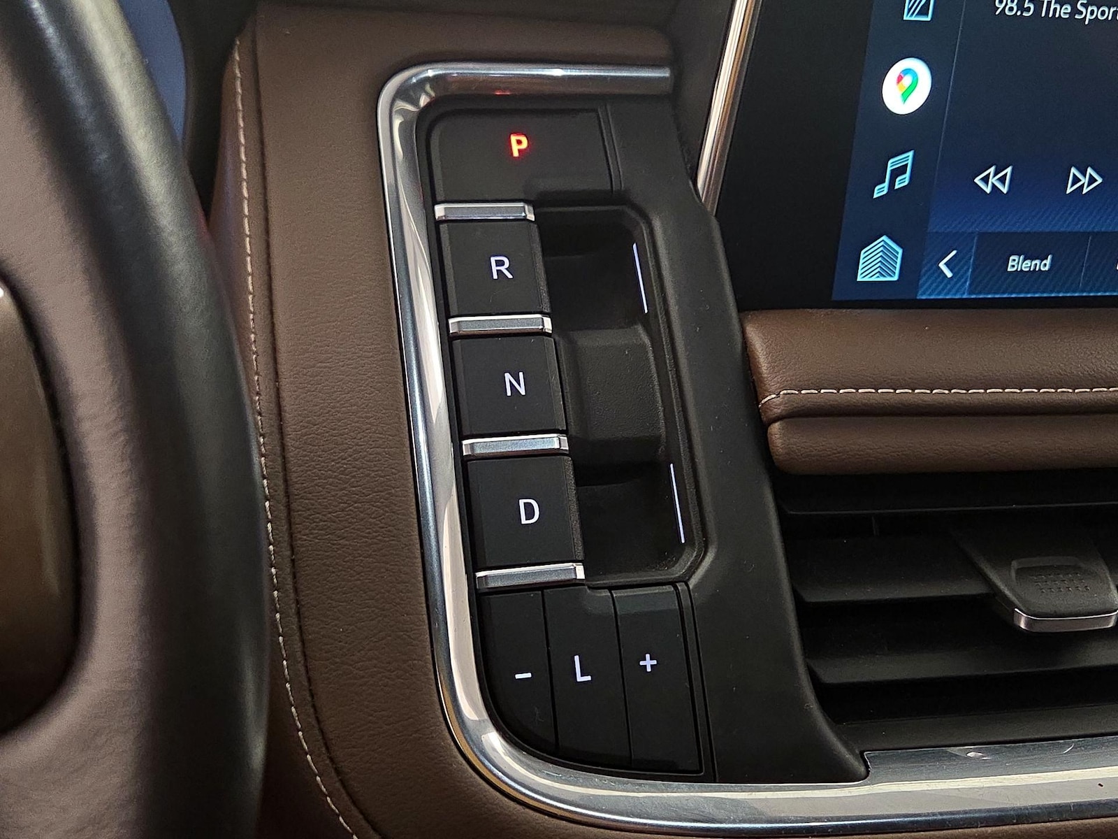 2022 Chevrolet Suburban High Country - Photo 18
