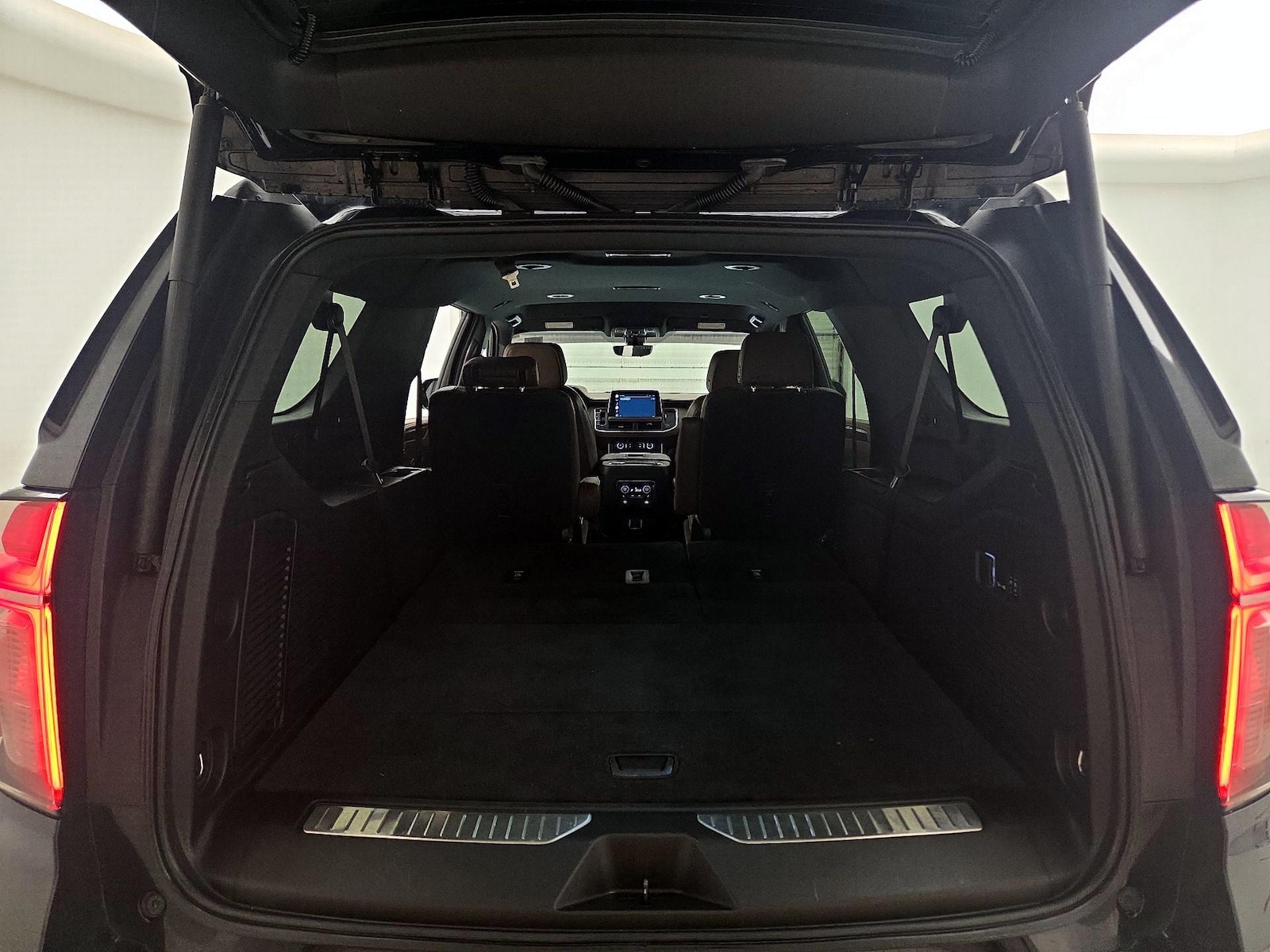 2022 Chevrolet Suburban High Country - Photo 23
