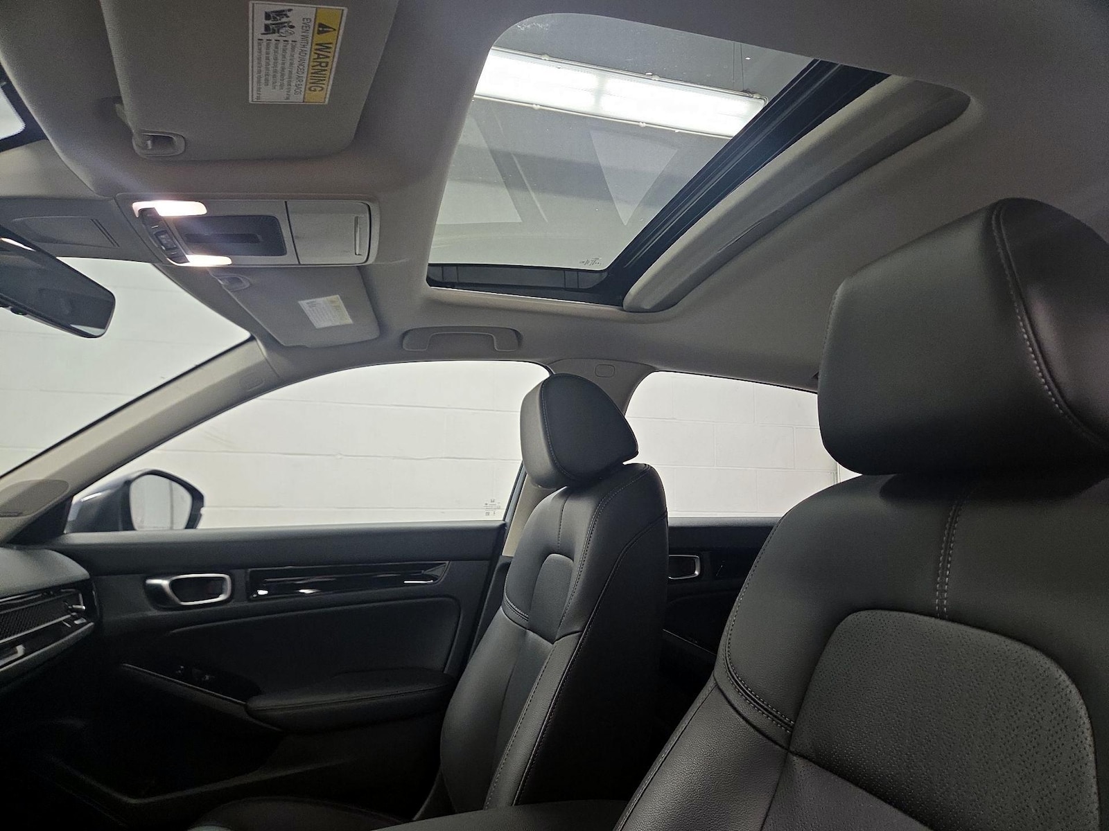 Sunroof(s) & Overhead Airbags