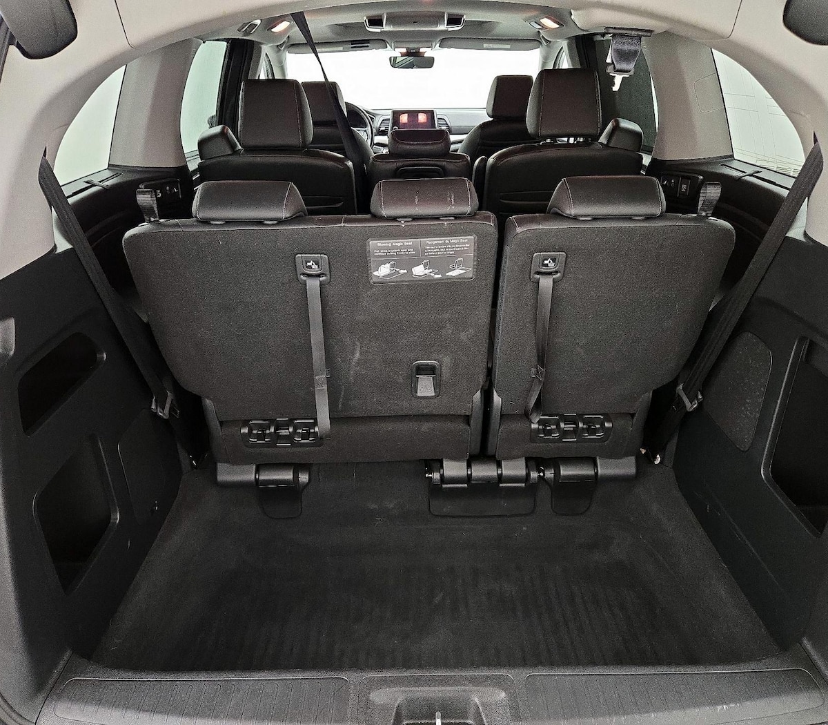 Trunk/Cargo (Seats Up)