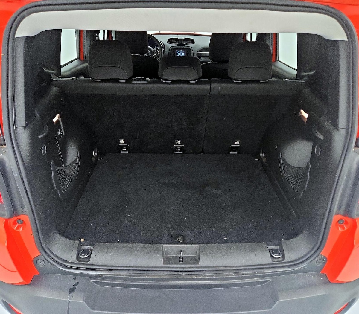 Trunk/Cargo (Seats Up)