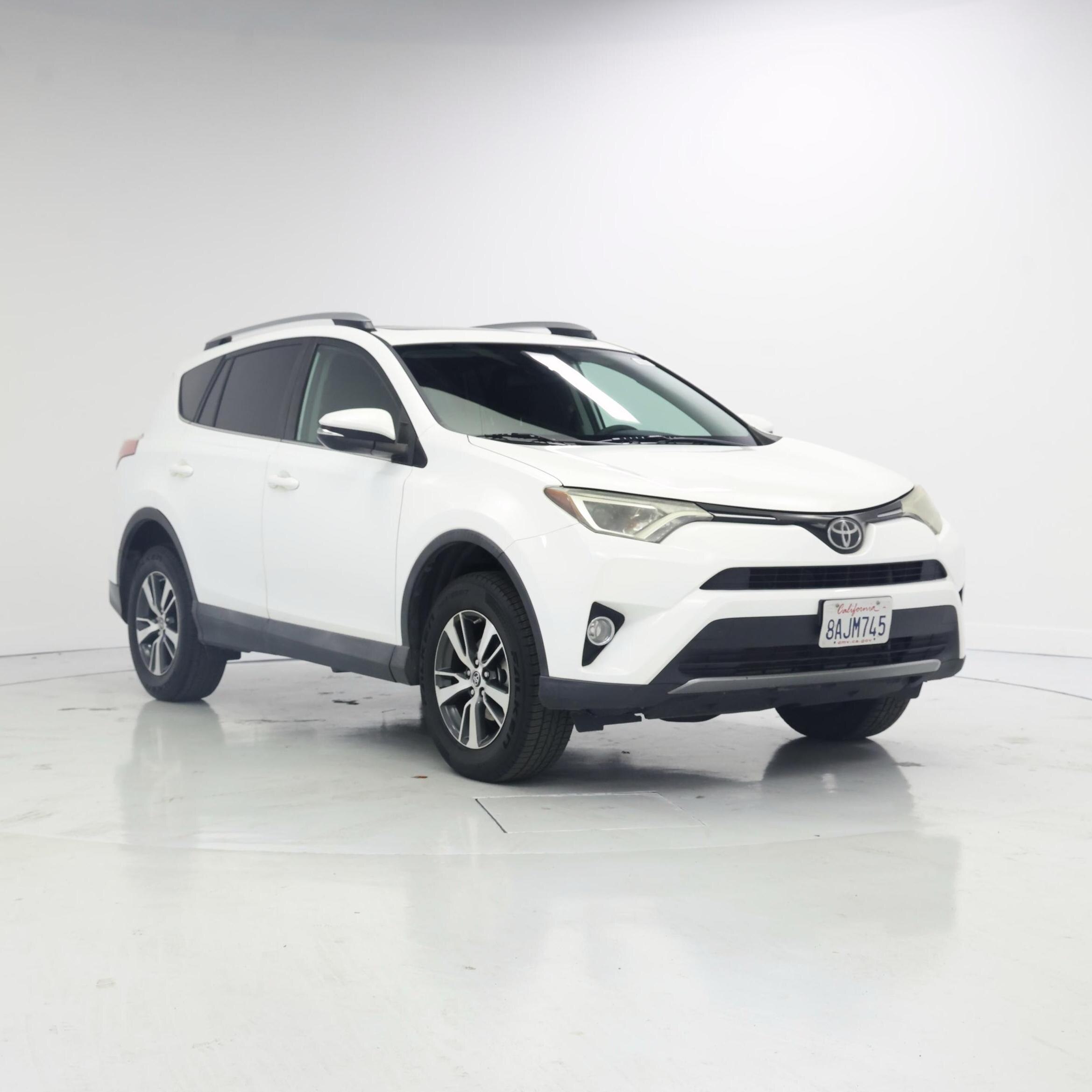 White 2017 Toyota RAV4 SUV / Crossover Front-Wheel Drive Automatic