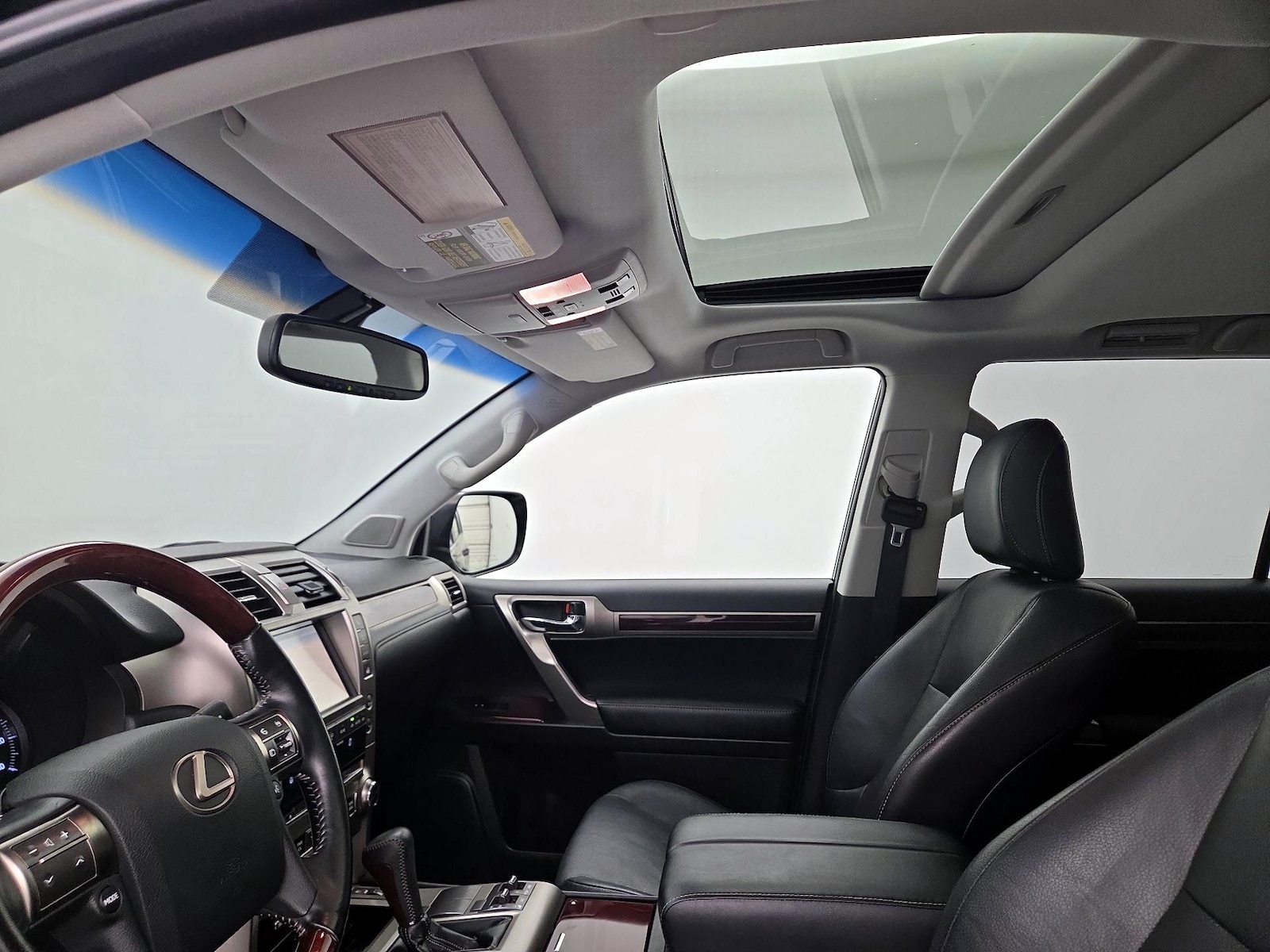 Sunroof(s) & Overhead Airbags