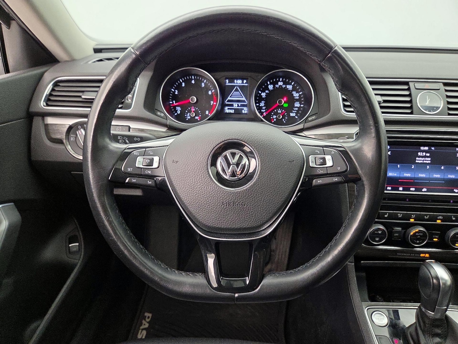 2016 Volkswagen Passat SE - Photo 11