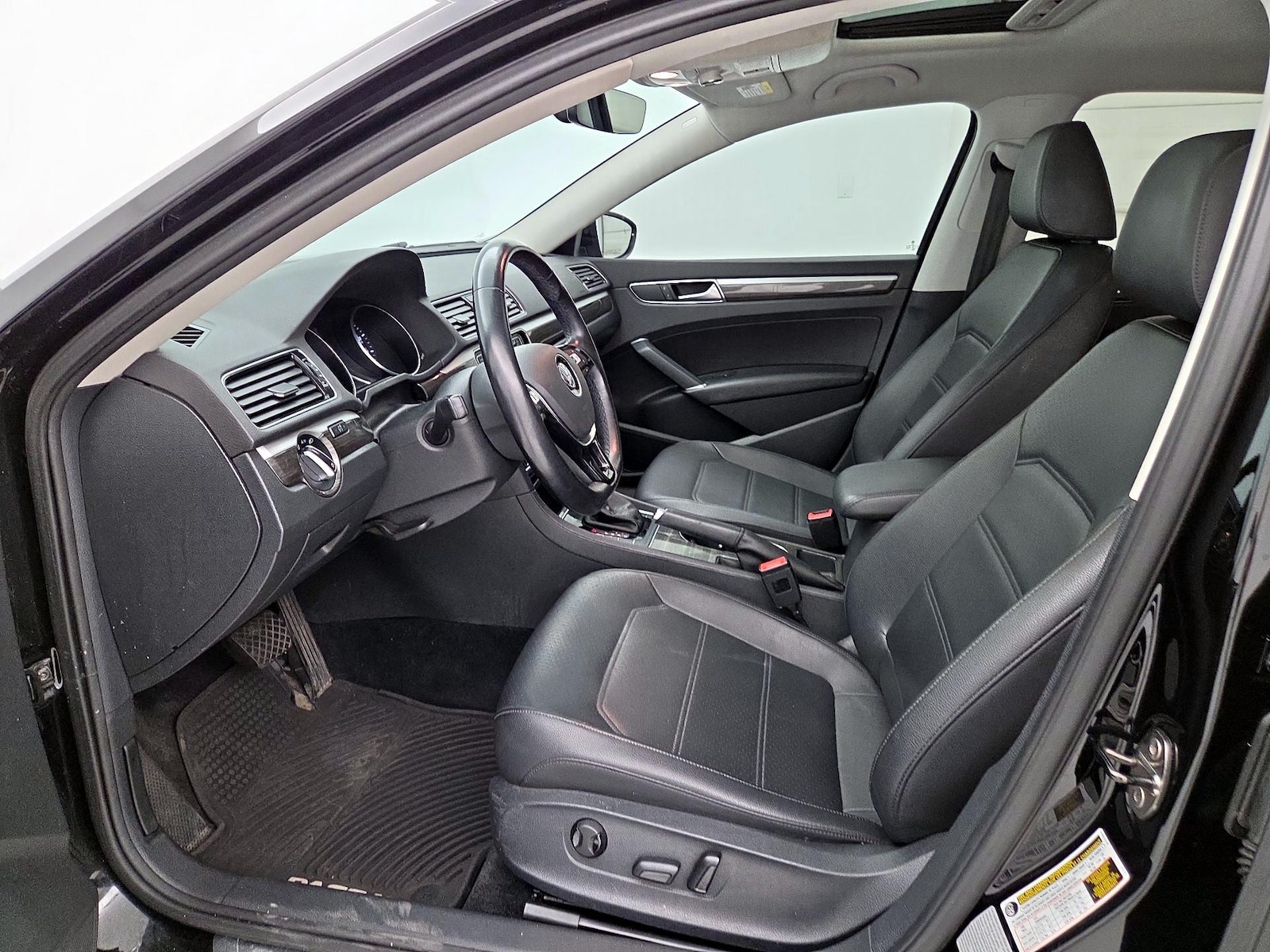 2016 Volkswagen Passat SE - Photo 12