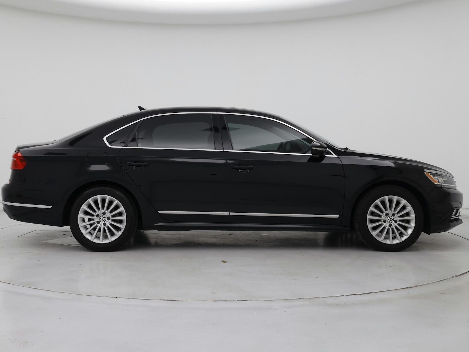 2016 Volkswagen Passat SE - Photo 8