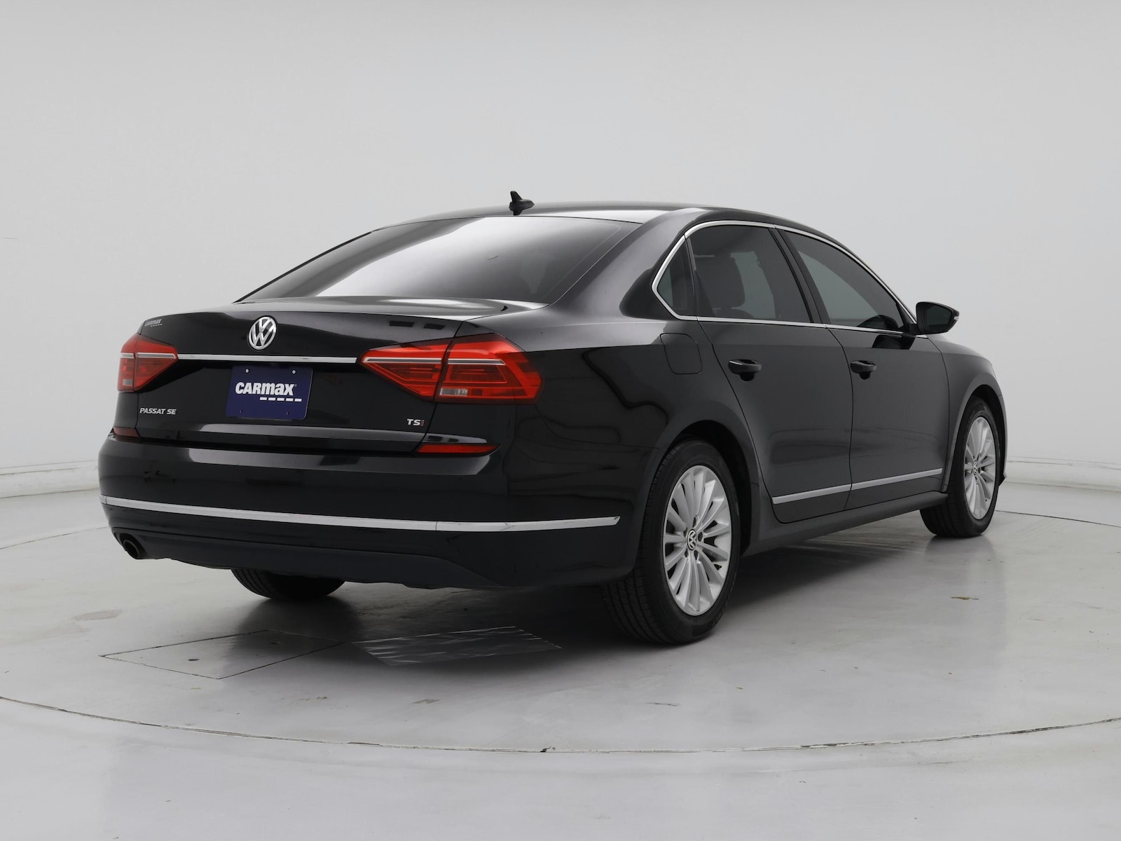 2016 Volkswagen Passat SE - Photo 9