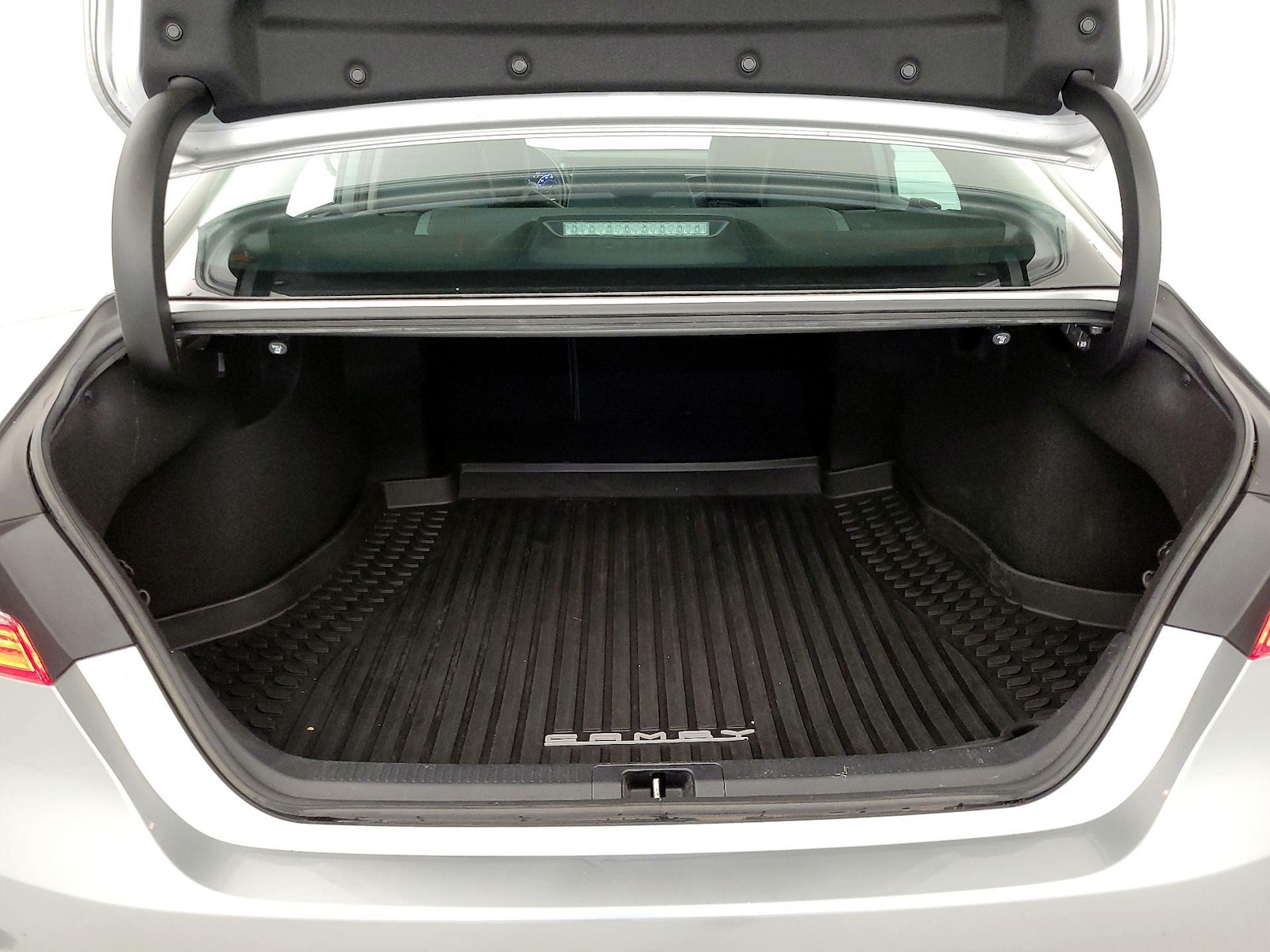 2020 Toyota Camry XLE - Photo 22