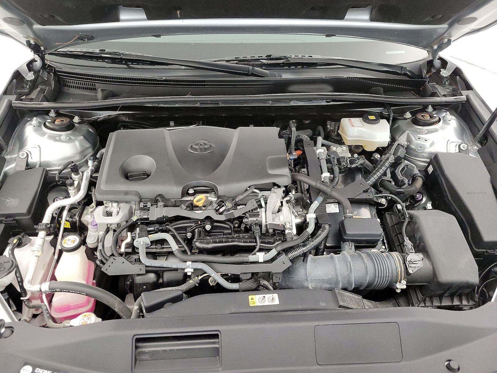 2020 Toyota Camry XLE - Photo 23