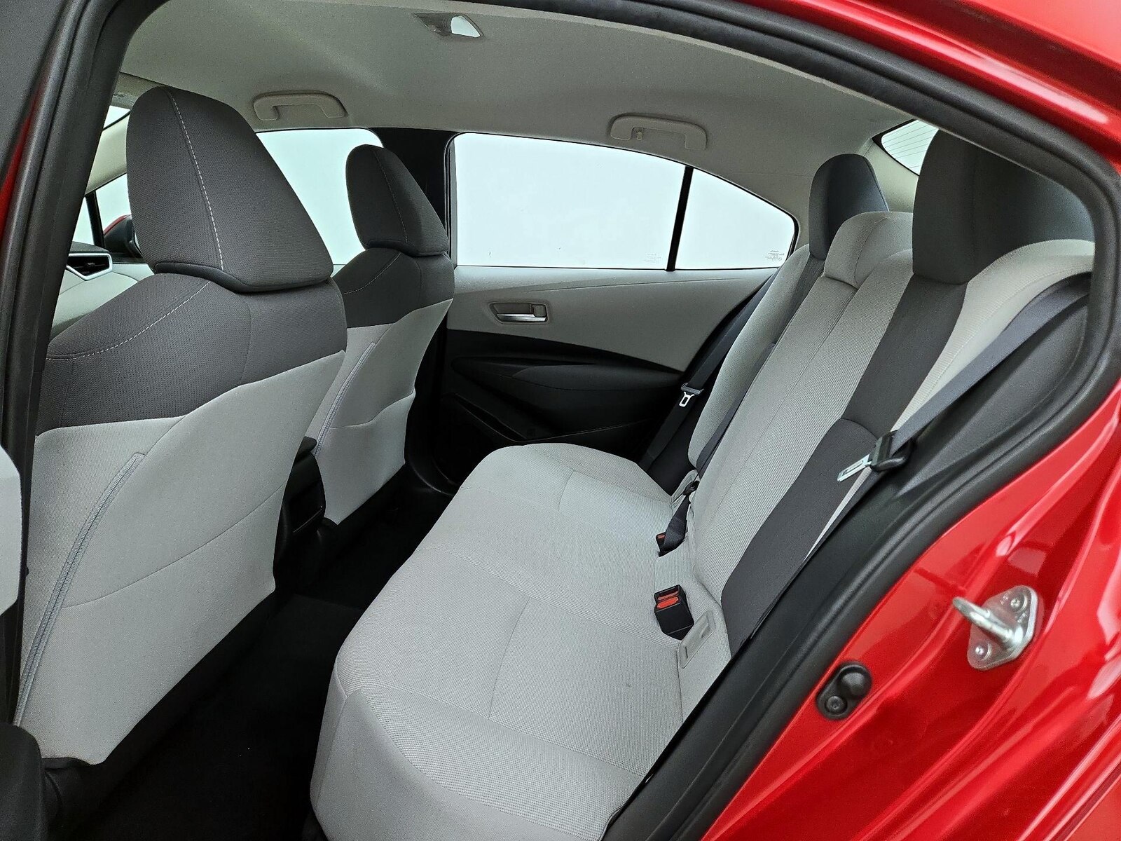 2020 Toyota Corolla LE - Photo 20