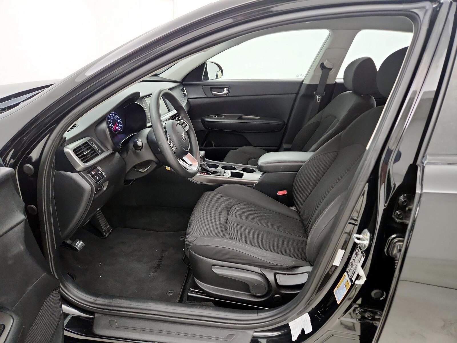 2020 Kia Optima LX - Photo 12