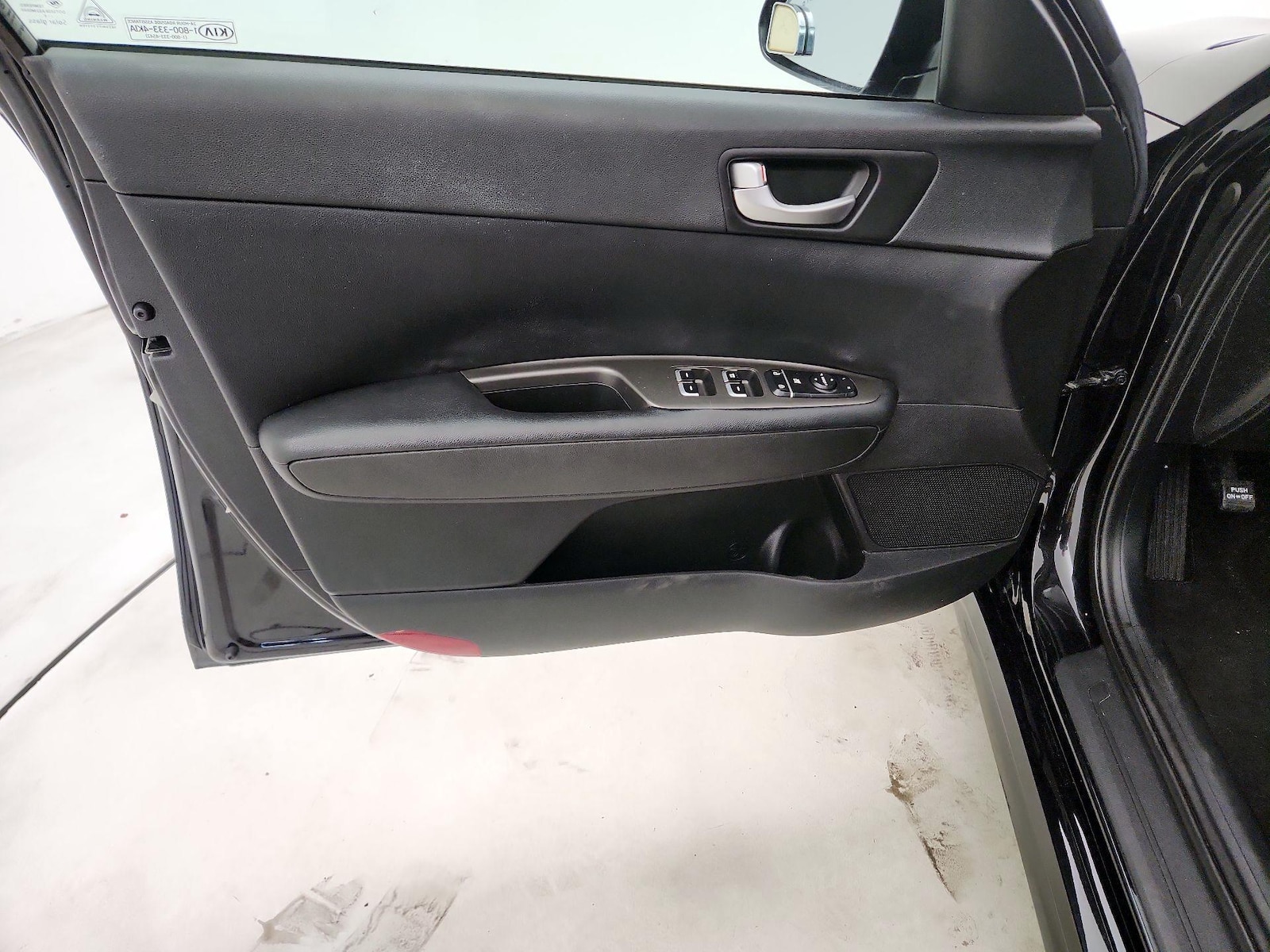 2020 Kia Optima LX - Photo 13