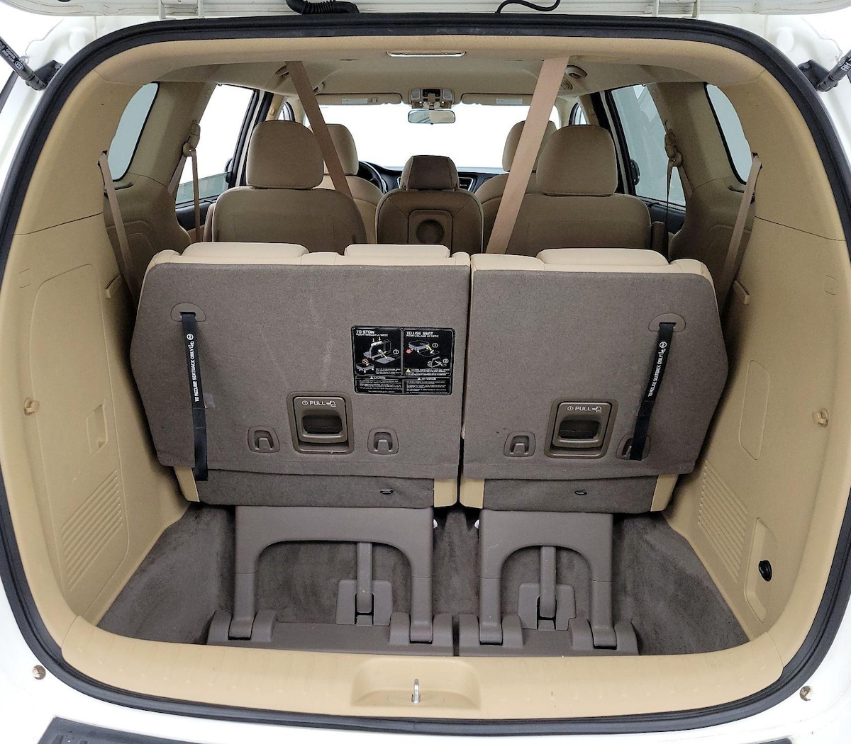 Trunk/Cargo (Seats Up)