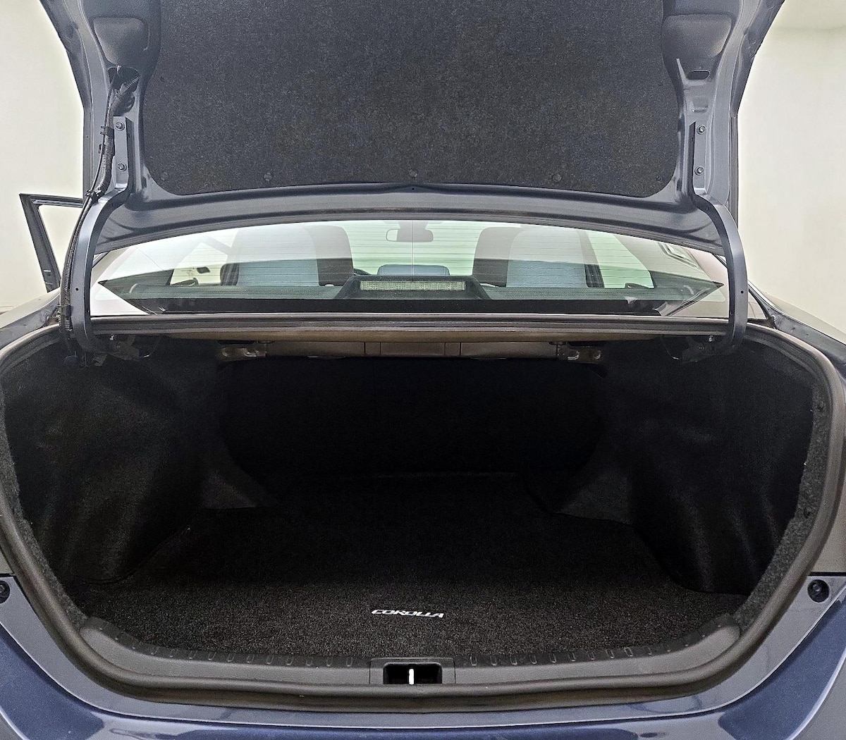 Trunk/Cargo (Seats Up)