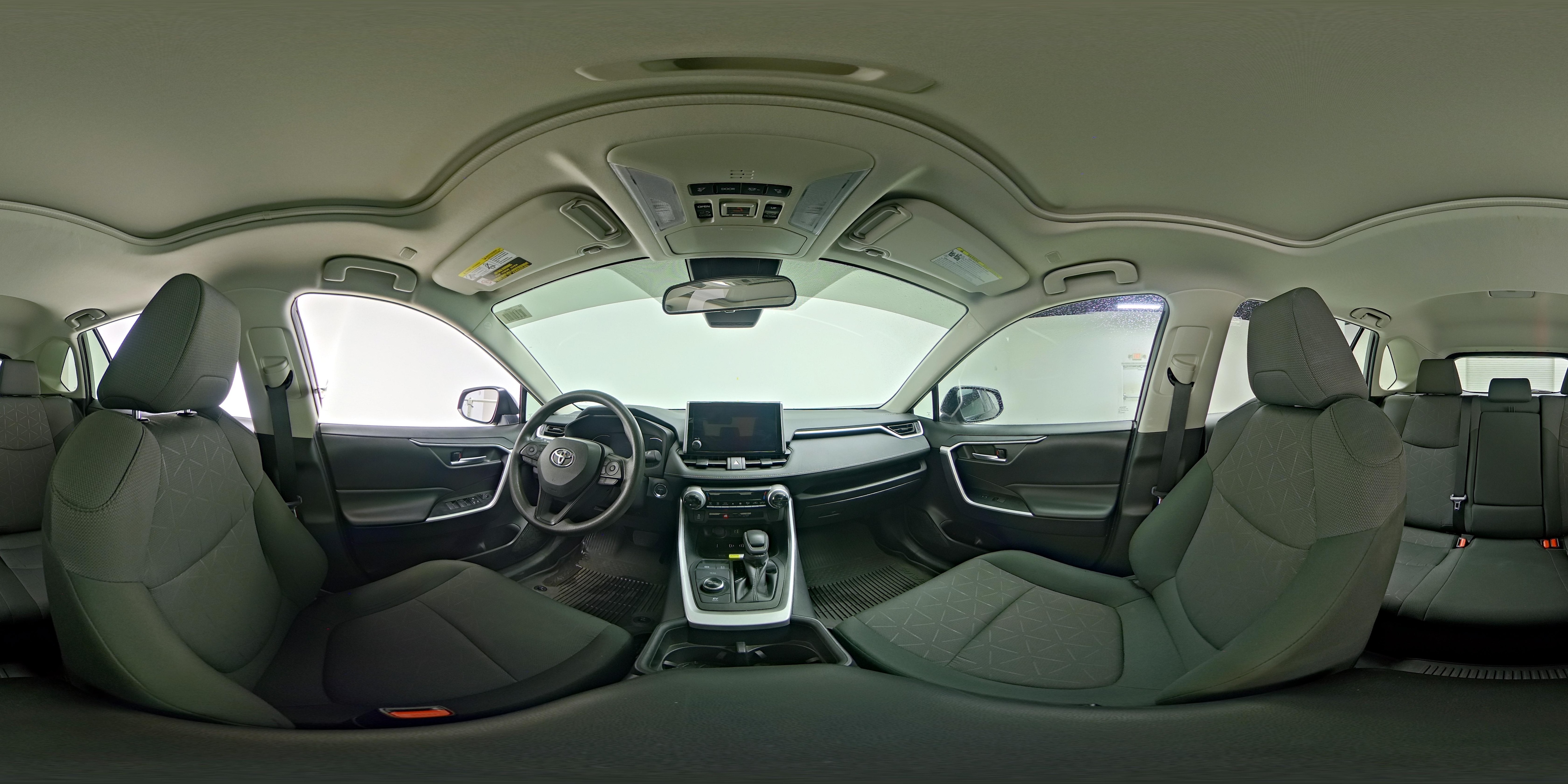 2024 Toyota RAV4 XLE - Photo 26