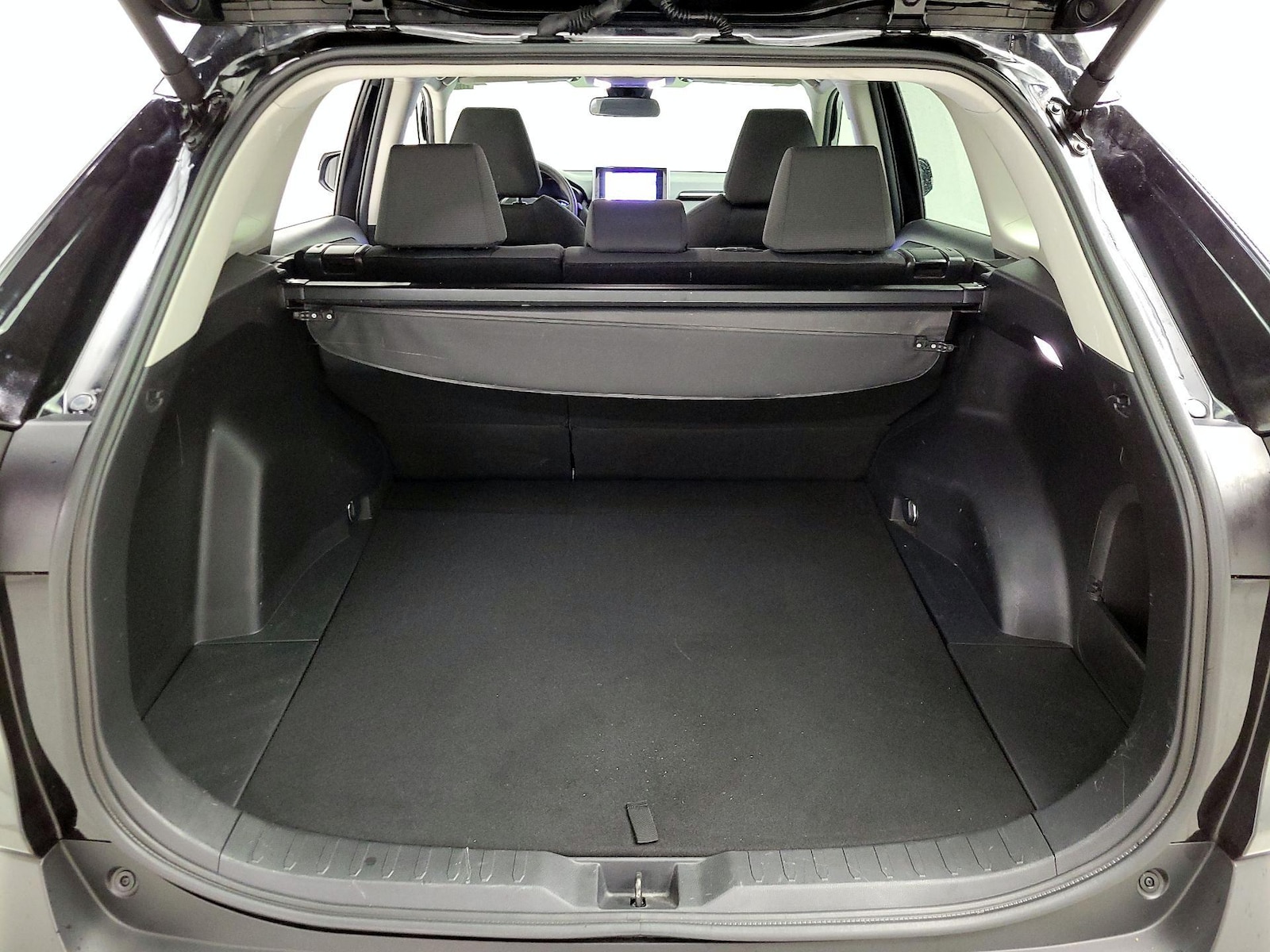 2024 Toyota RAV4 XLE - Photo 23