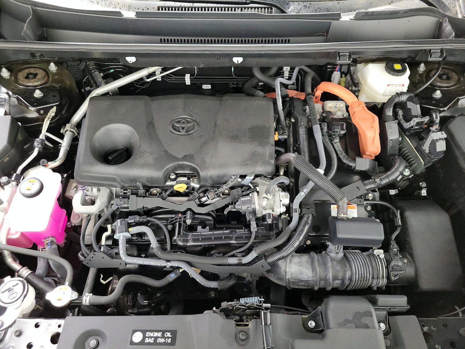 2024 Toyota RAV4 XLE - Photo 24