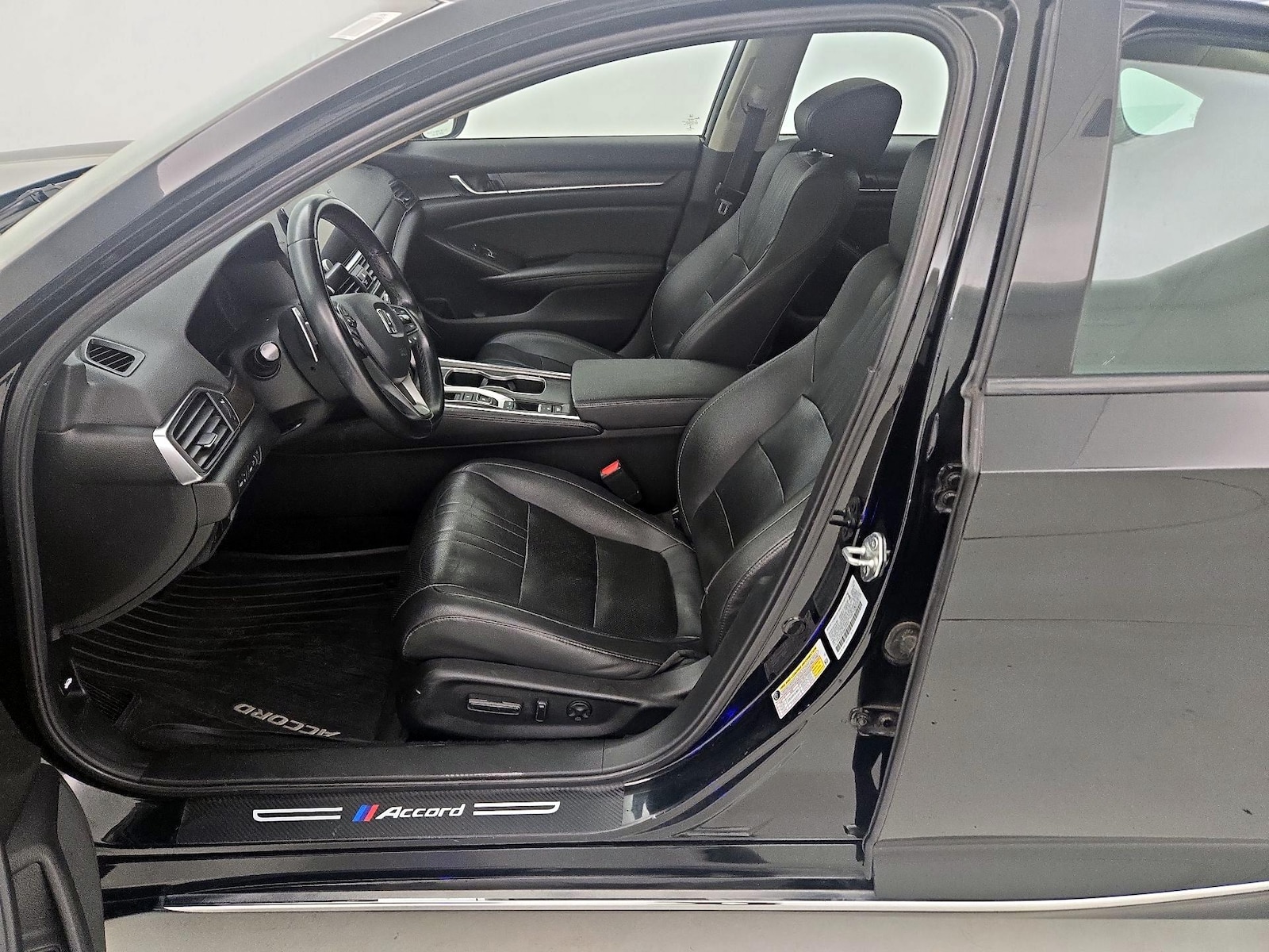 2021 Honda Accord Touring - Photo 12