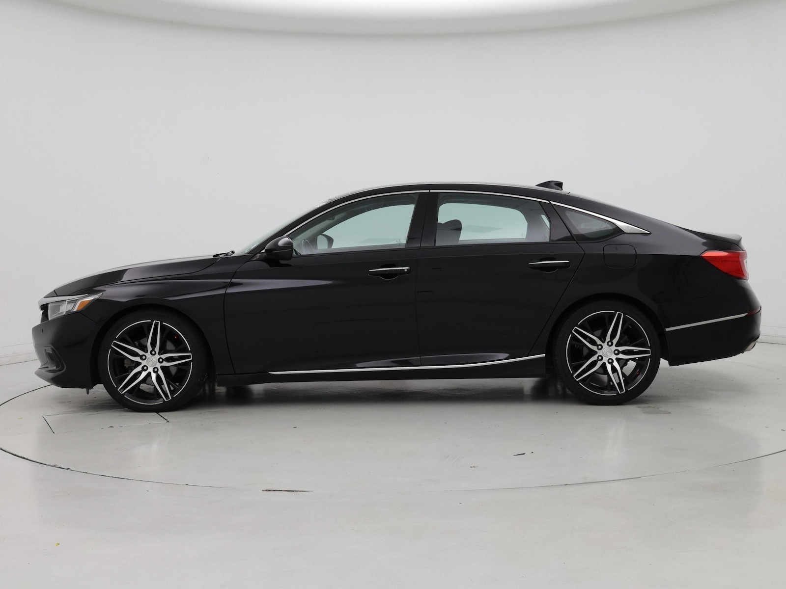 2021 Honda Accord Touring - Photo 4