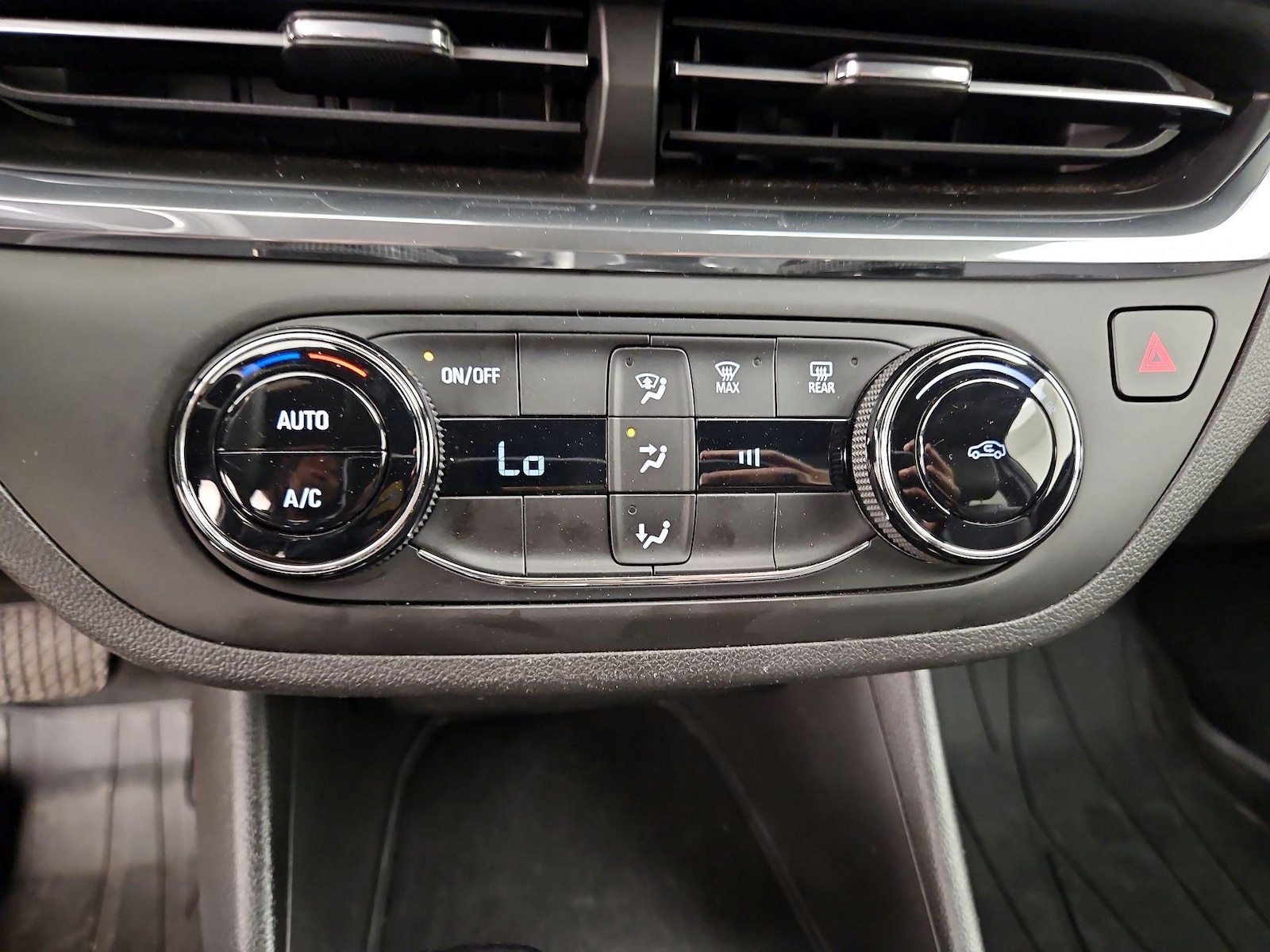 2025 Buick Envista Preferred - Photo 17
