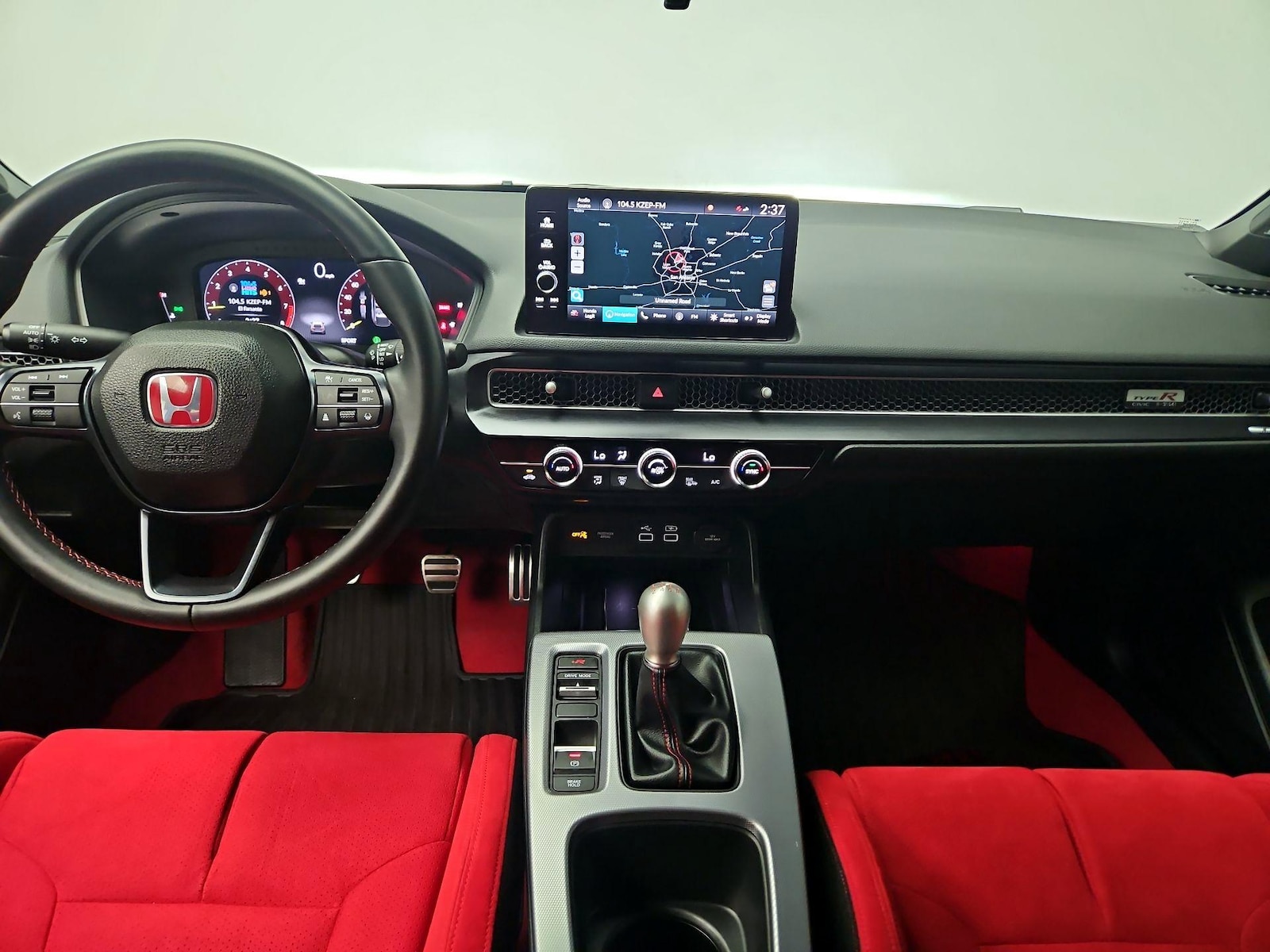 Apple CarPlay® & Android Auto™