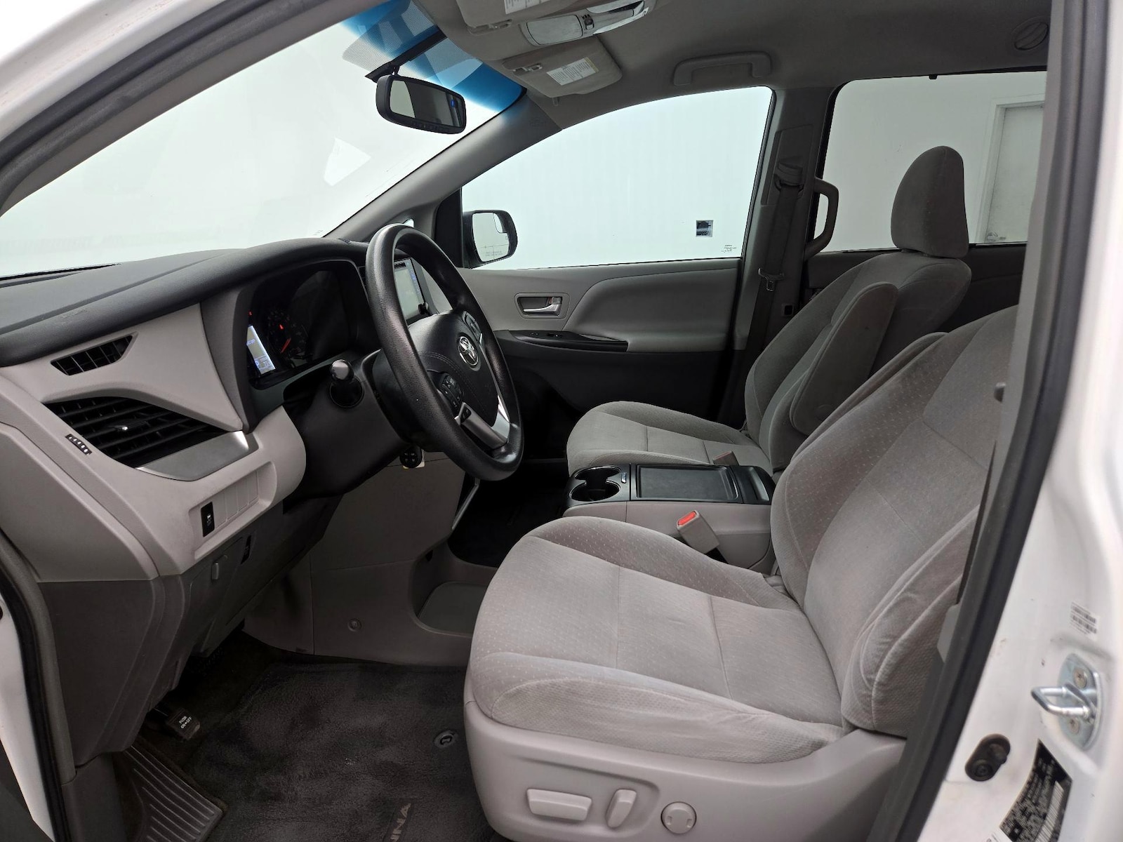 Power Seat(s) & Side Airbags