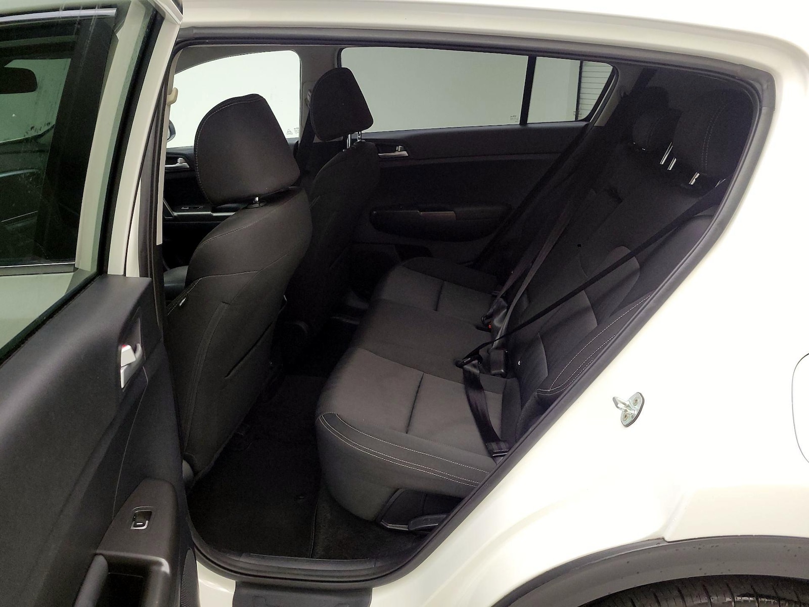 2022 Kia Sportage LX - Photo 20