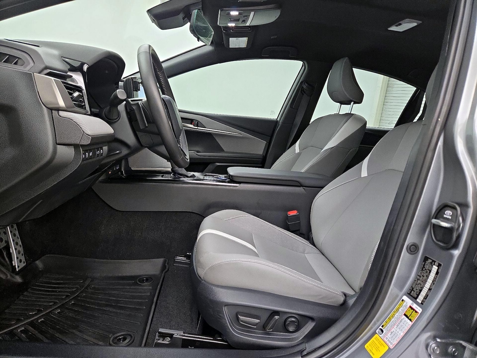 Power Seat(s) & Side Airbags