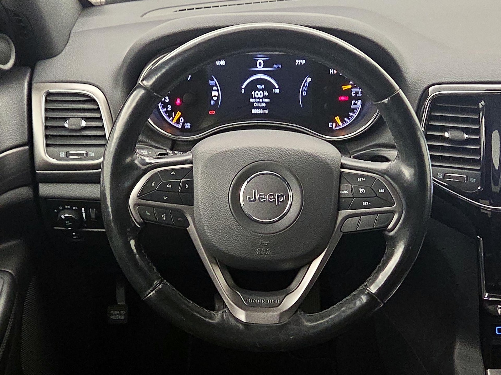 2019 Jeep Grand Cherokee Altitude - Photo 11