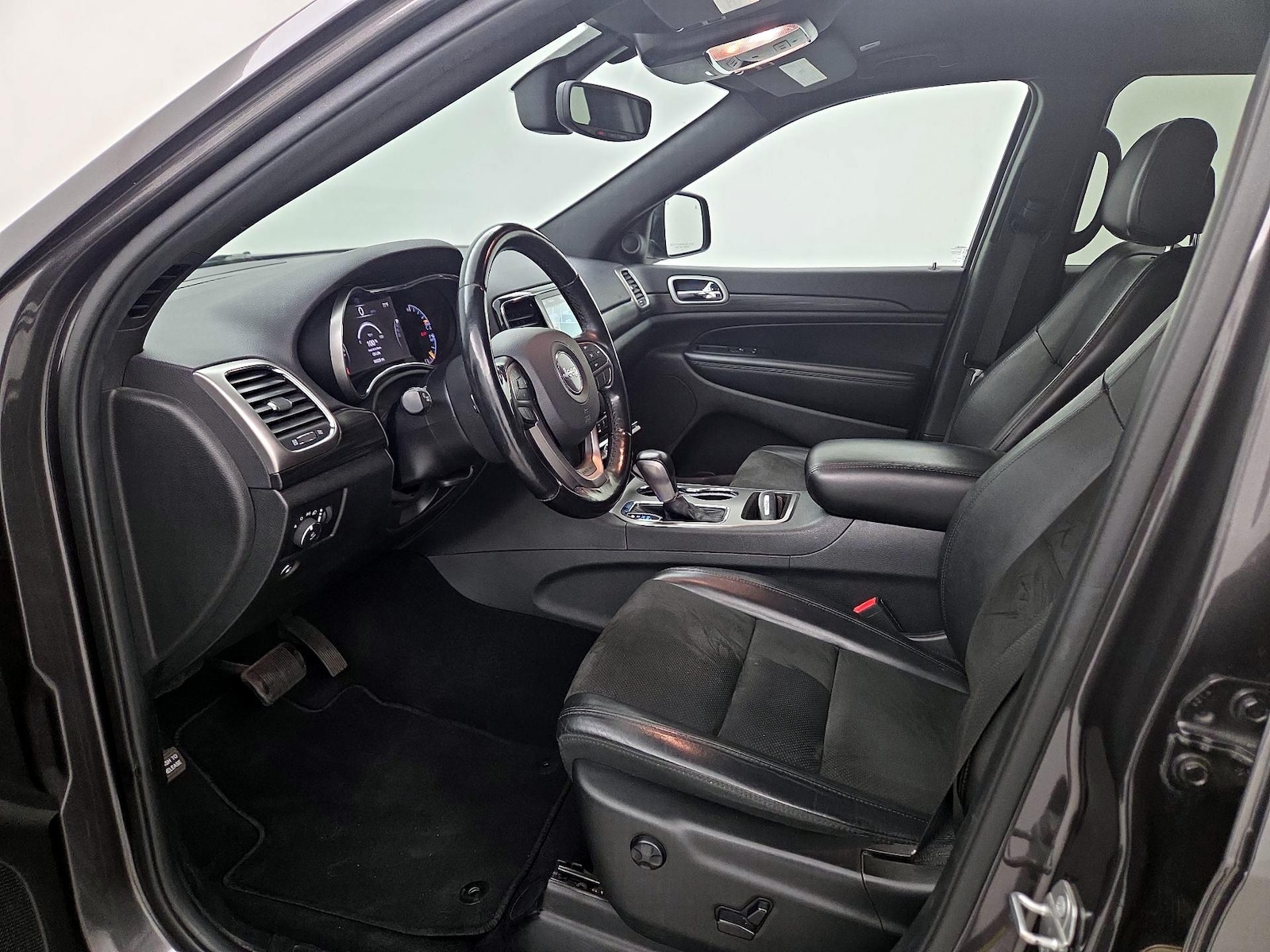 2019 Jeep Grand Cherokee Altitude - Photo 12