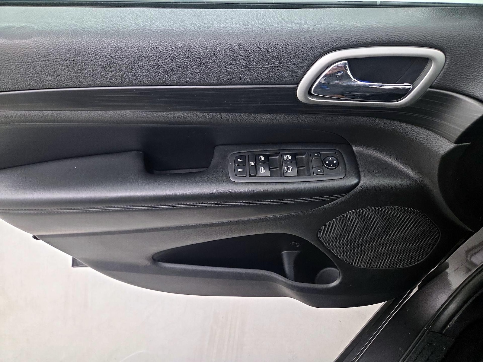 2019 Jeep Grand Cherokee Altitude - Photo 13