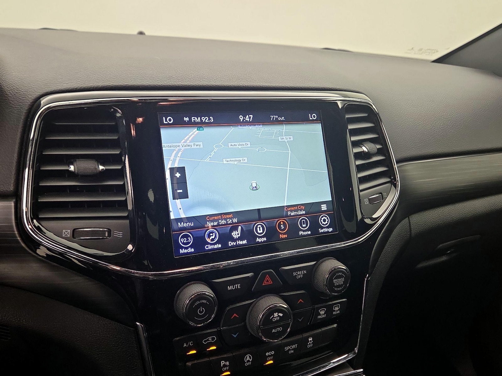 2019 Jeep Grand Cherokee Altitude - Photo 15