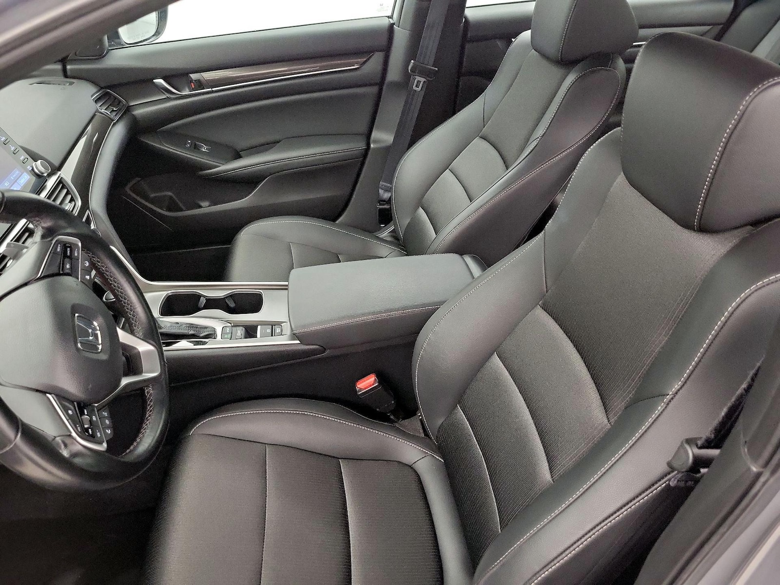 Power Seat(s) & Side Airbags