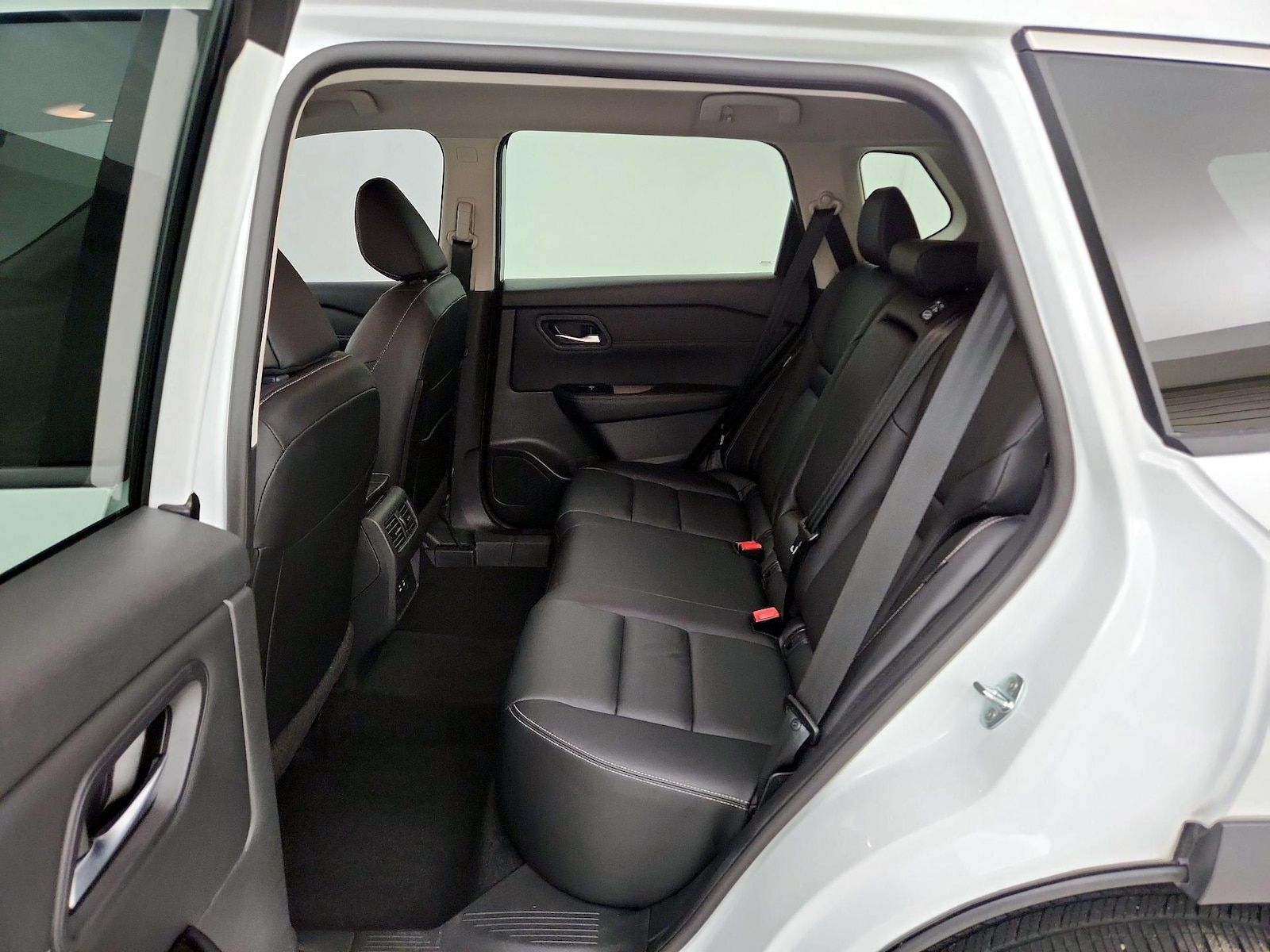 2024 Nissan Rogue SL - Photo 21