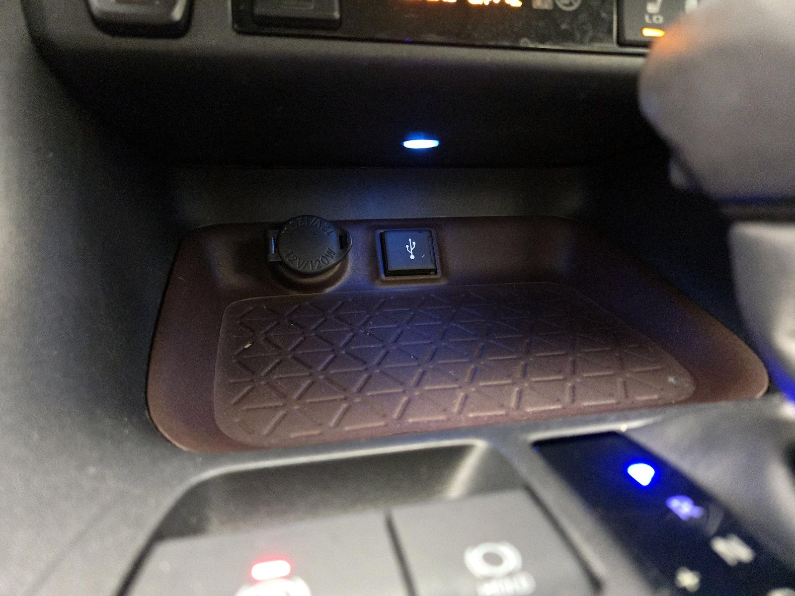 2021 Toyota RAV4 Limited - Photo 20