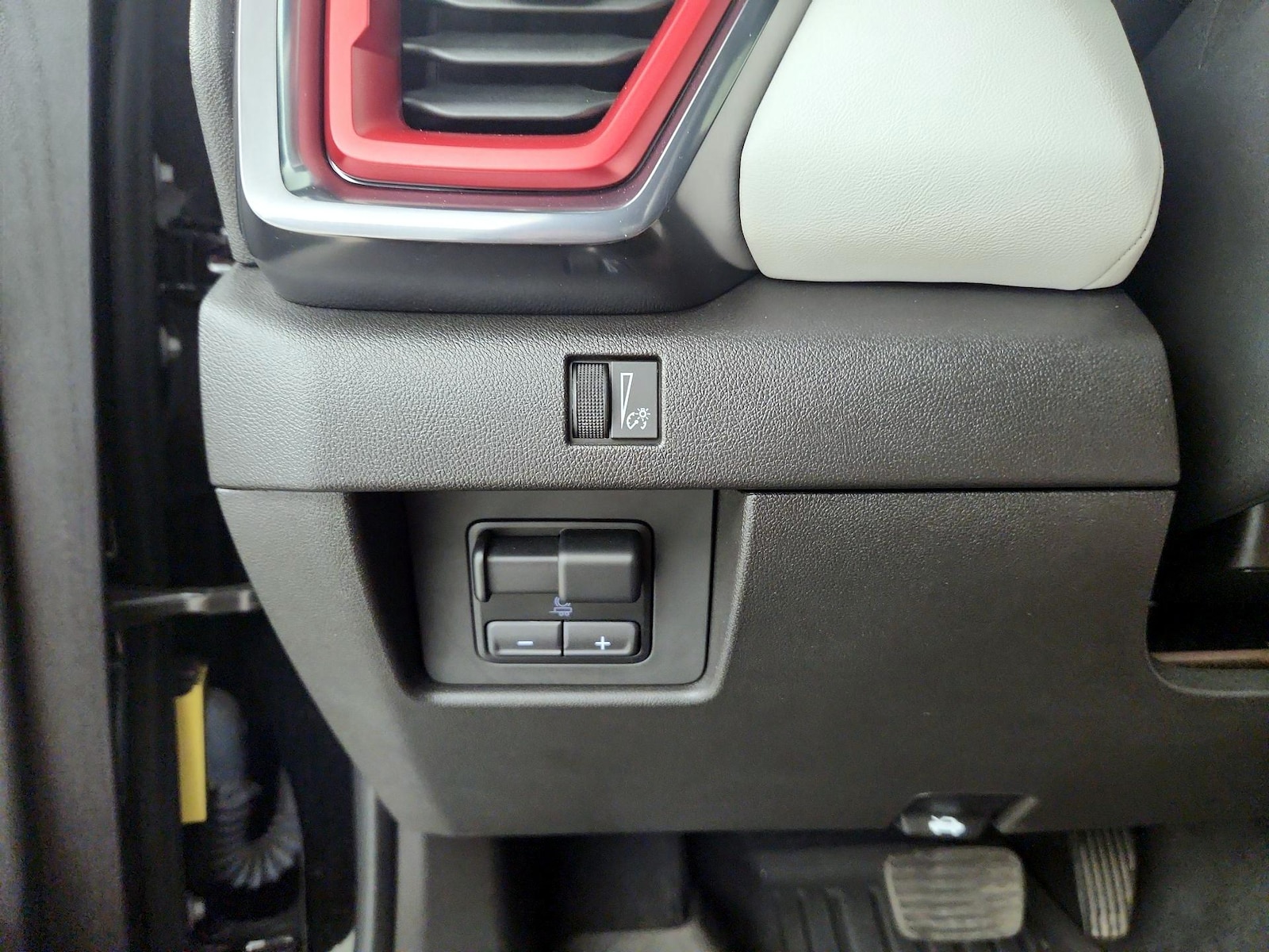 2024 GMC Canyon AT4X - Photo 12