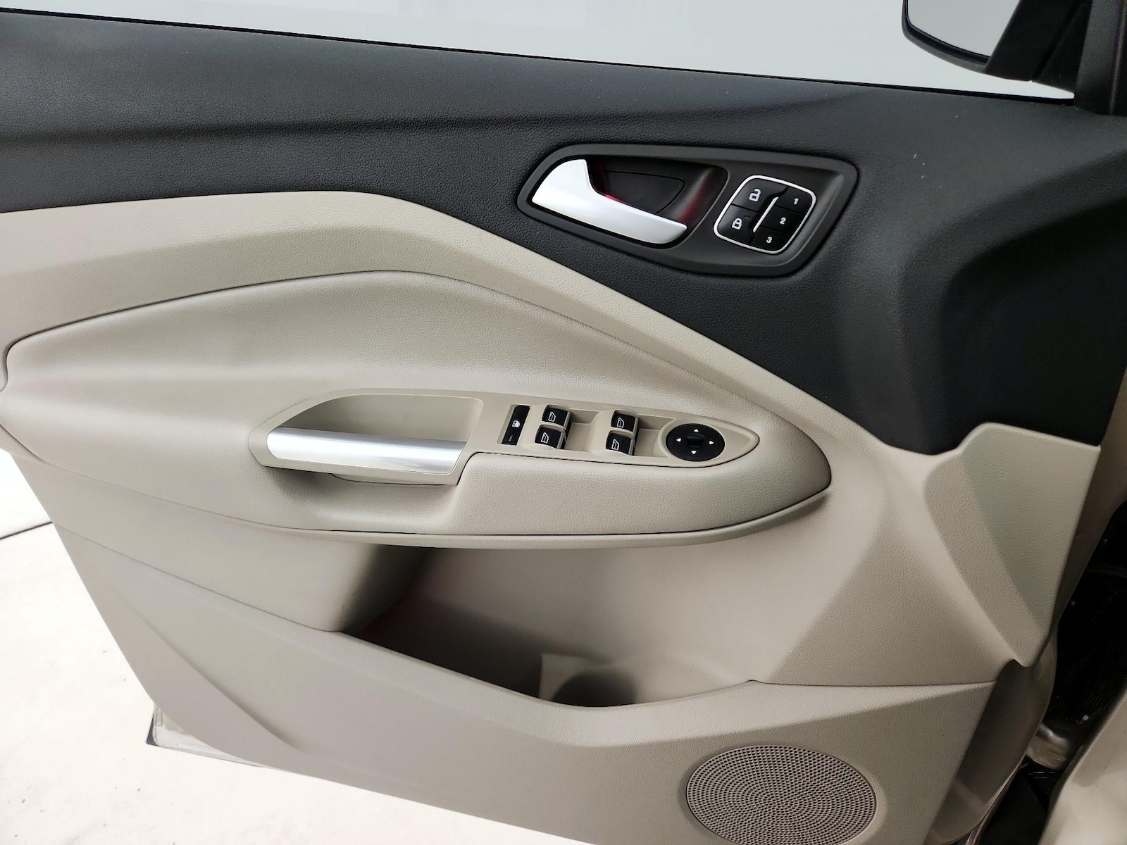 2017 Ford Escape Titanium - Photo 13