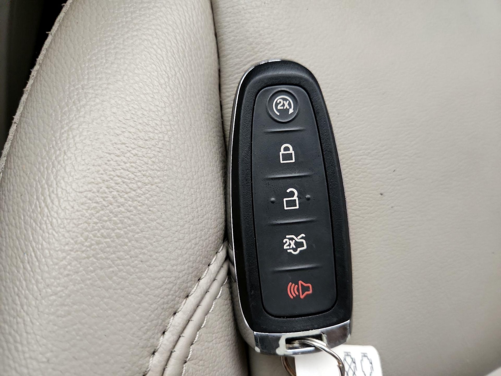 2017 Ford Escape Titanium - Photo 24