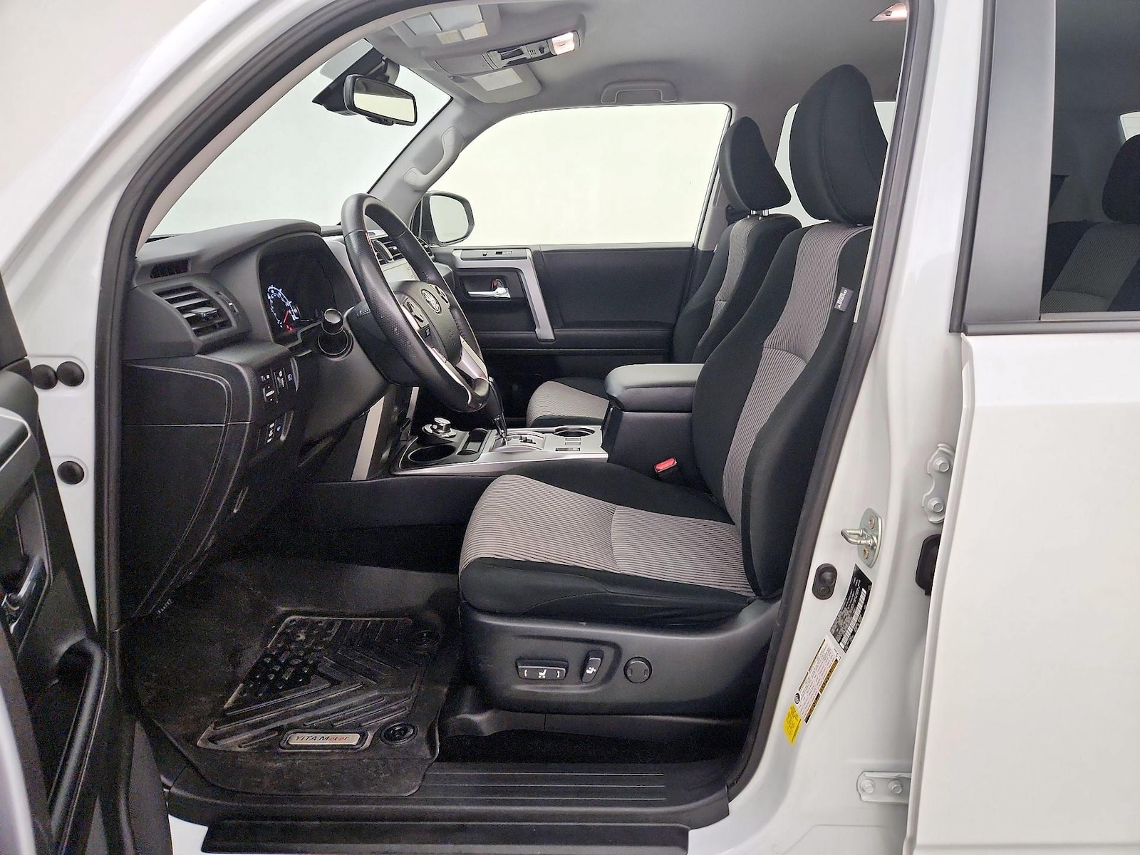 2024 Toyota 4Runner SR5 - Photo 10
