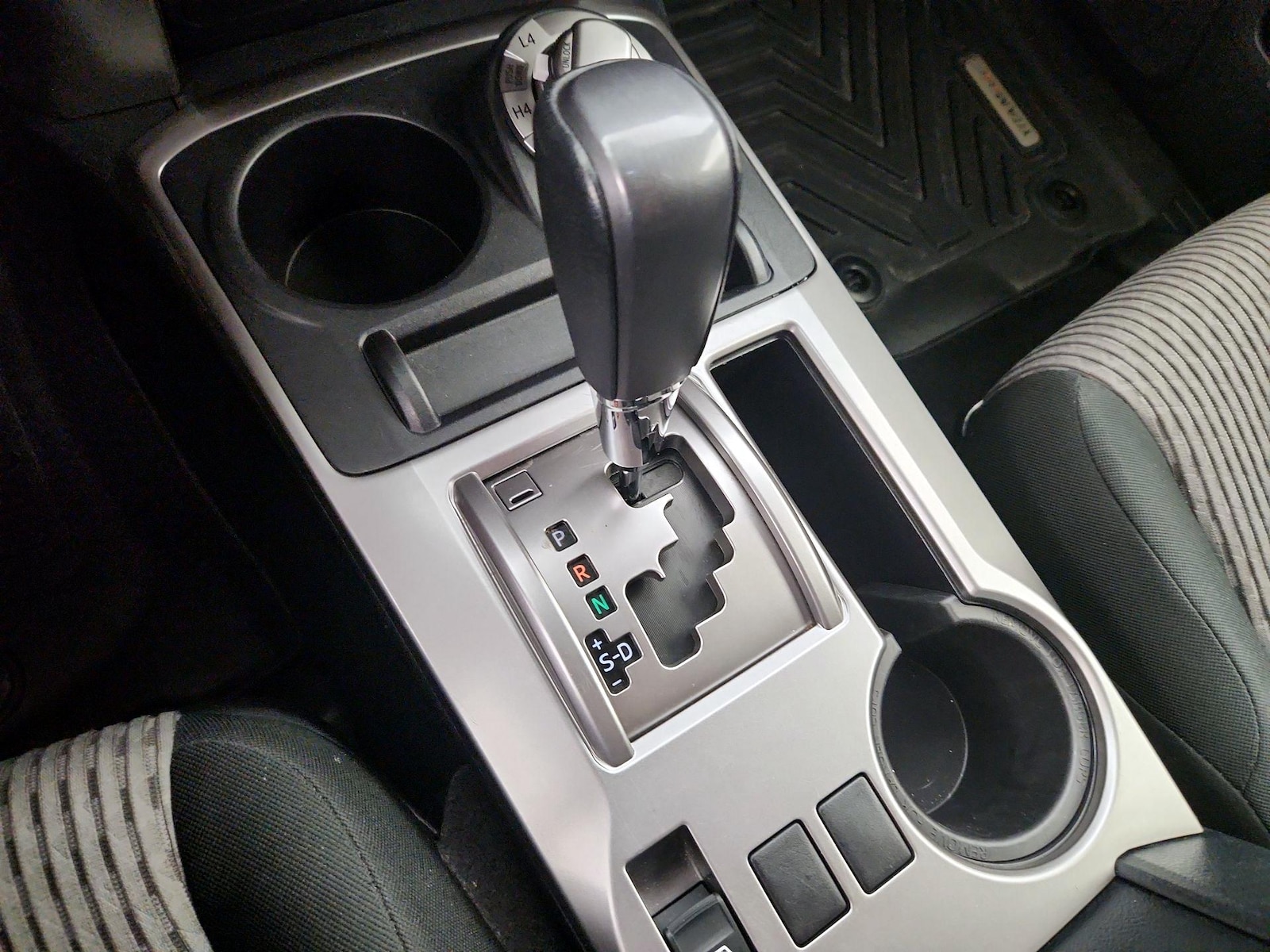 2024 Toyota 4Runner SR5 - Photo 16