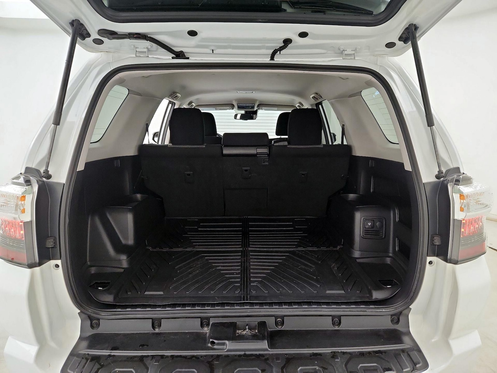 2024 Toyota 4Runner SR5 - Photo 19