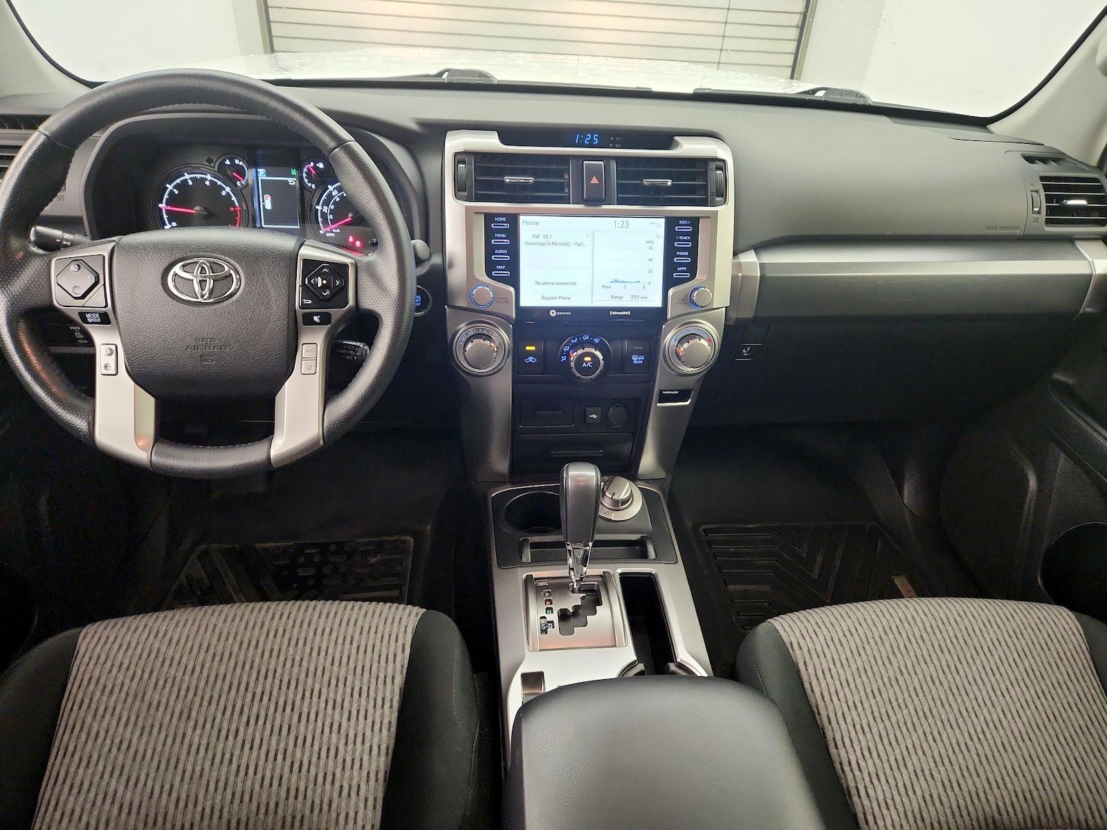 2024 Toyota 4Runner SR5 - Photo 8