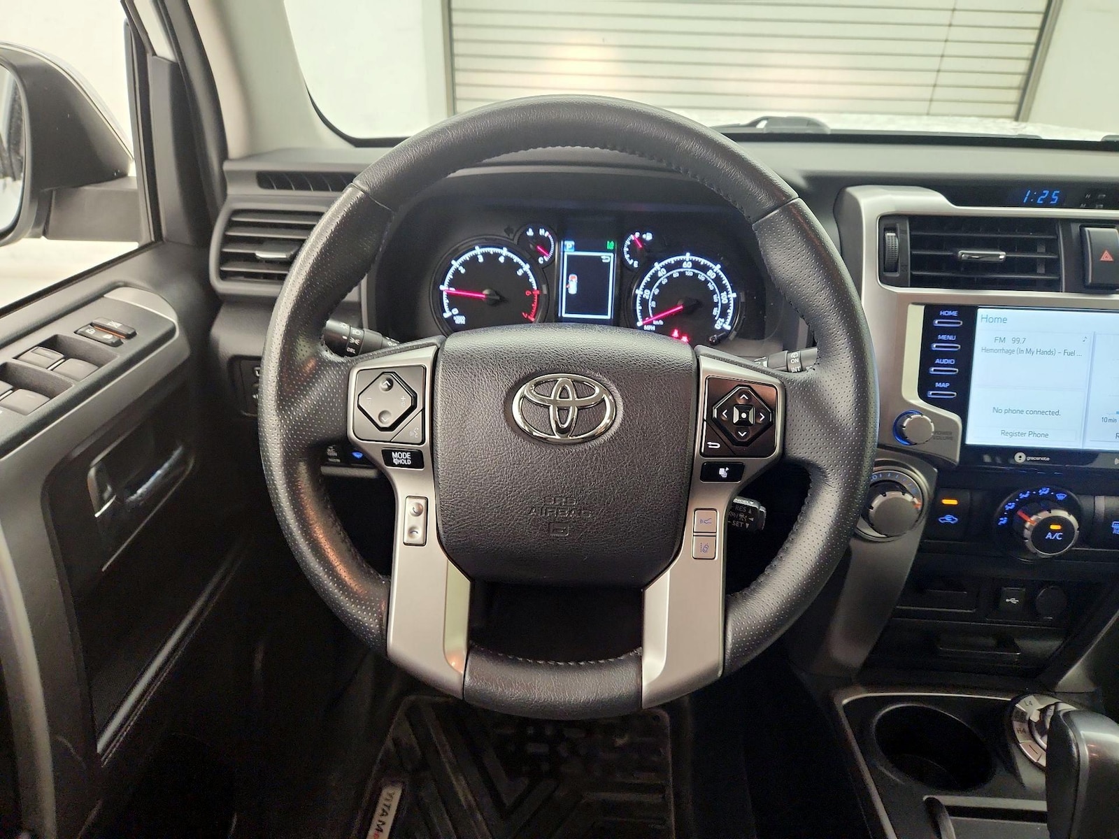 2024 Toyota 4Runner SR5 - Photo 9