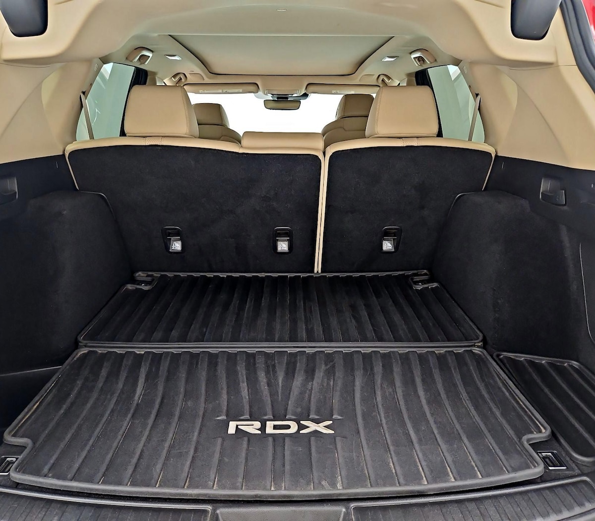 Trunk/Cargo (Seats Up)