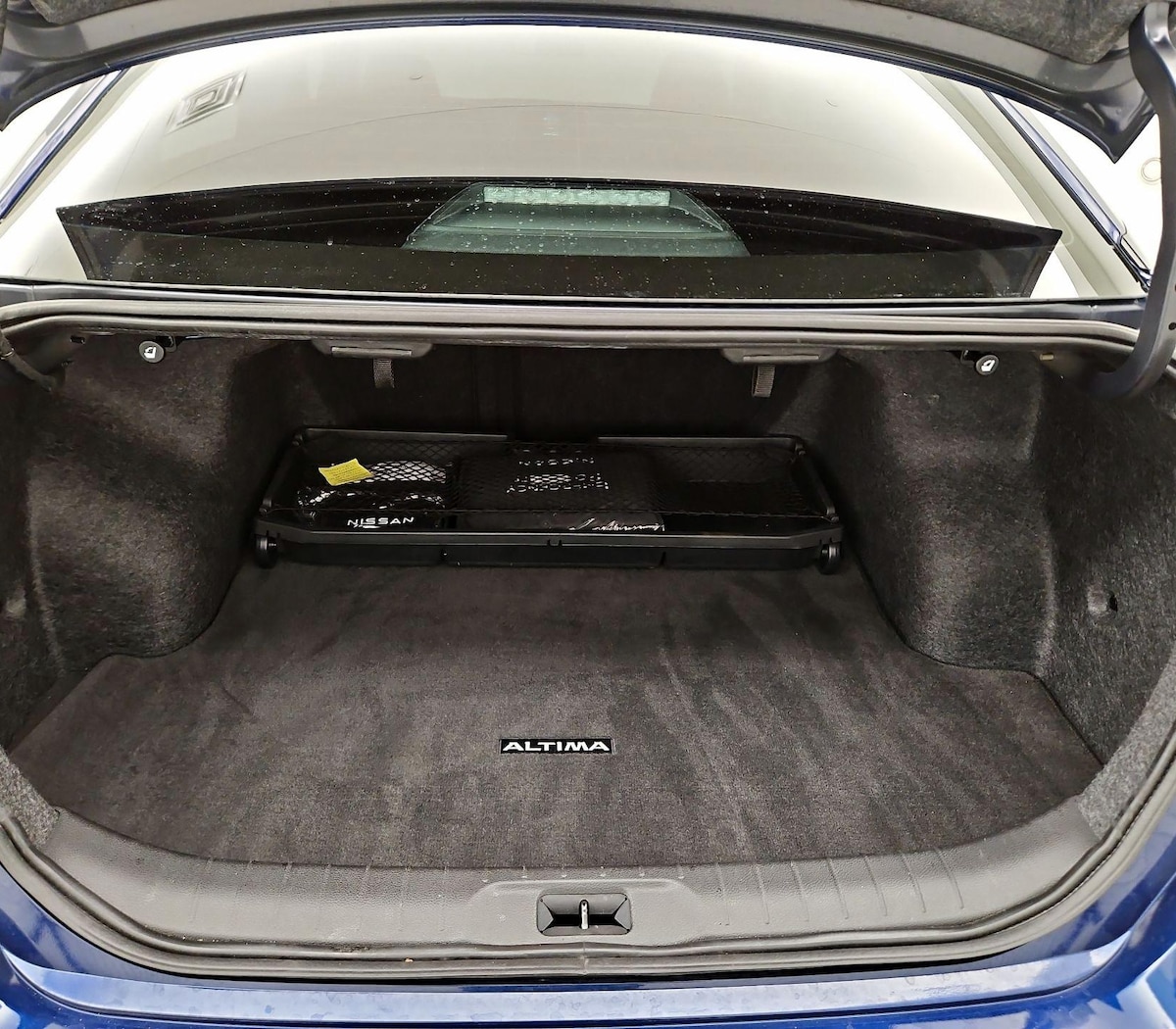 Trunk/Cargo (Seats Up)