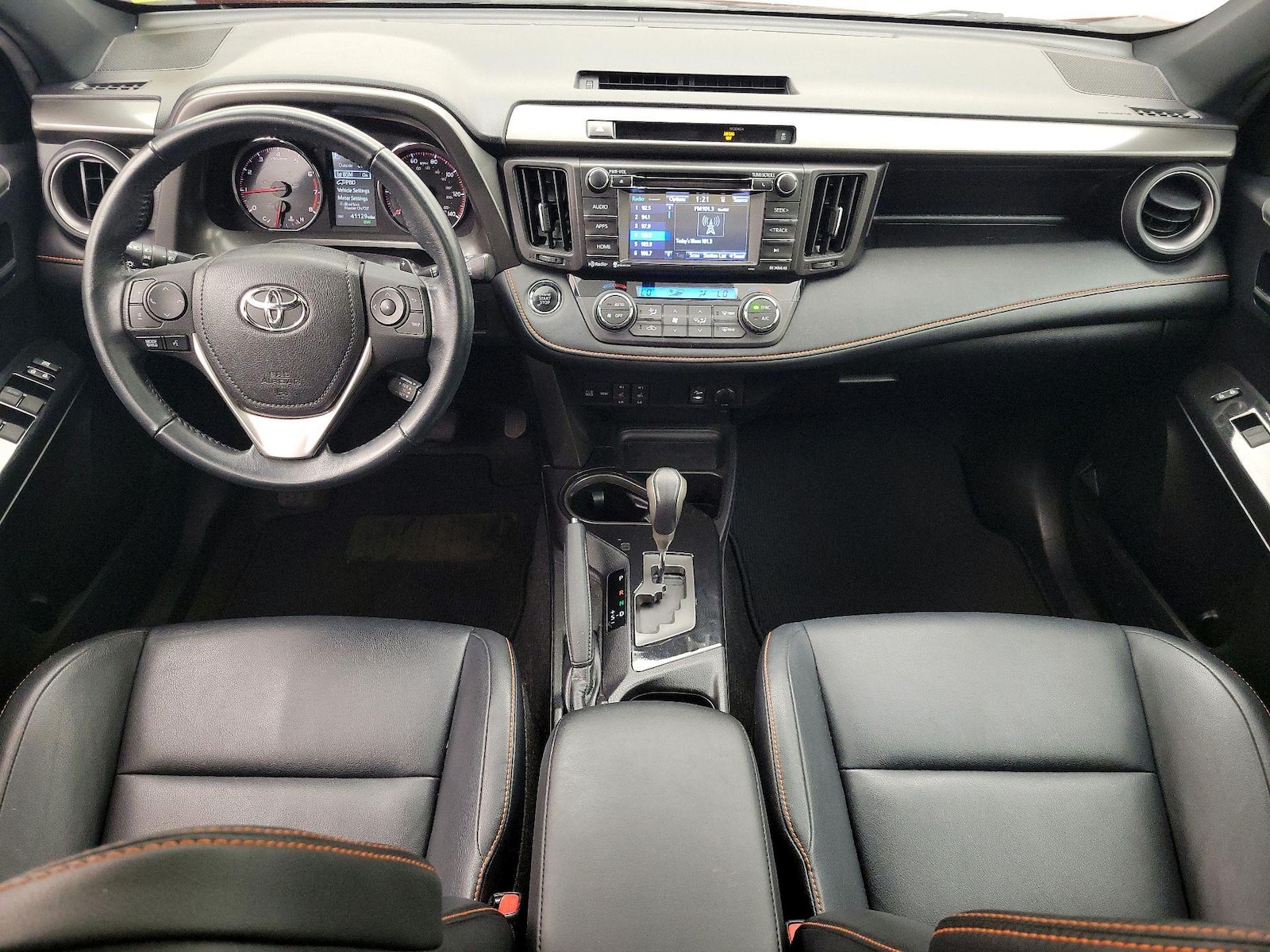 2016 Toyota RAV4 SE - Photo 10
