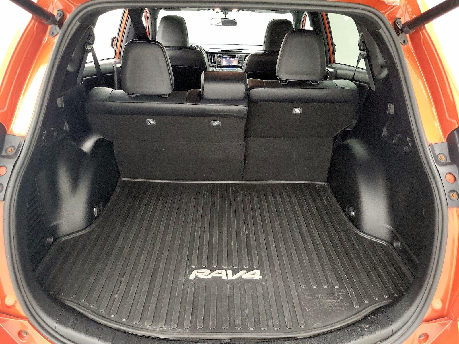 2016 Toyota RAV4 SE - Photo 22
