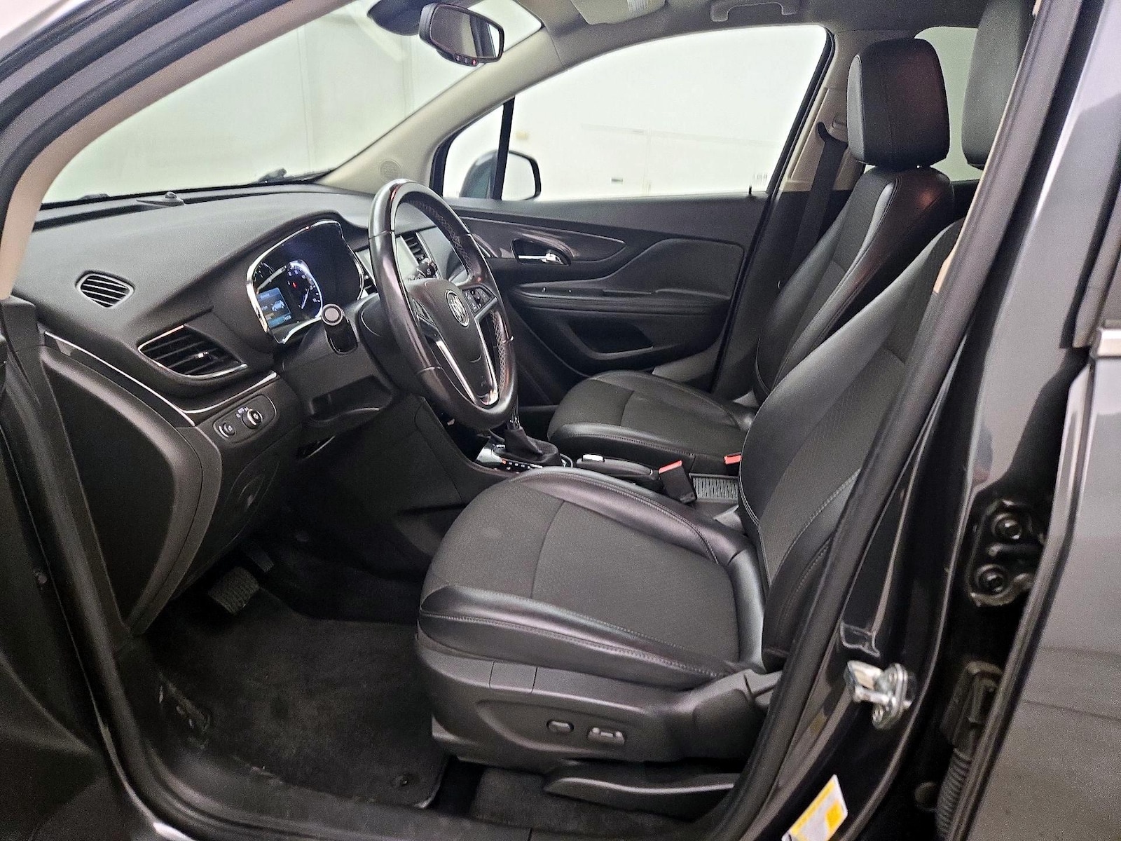 Power Seat(s) & Side Airbags